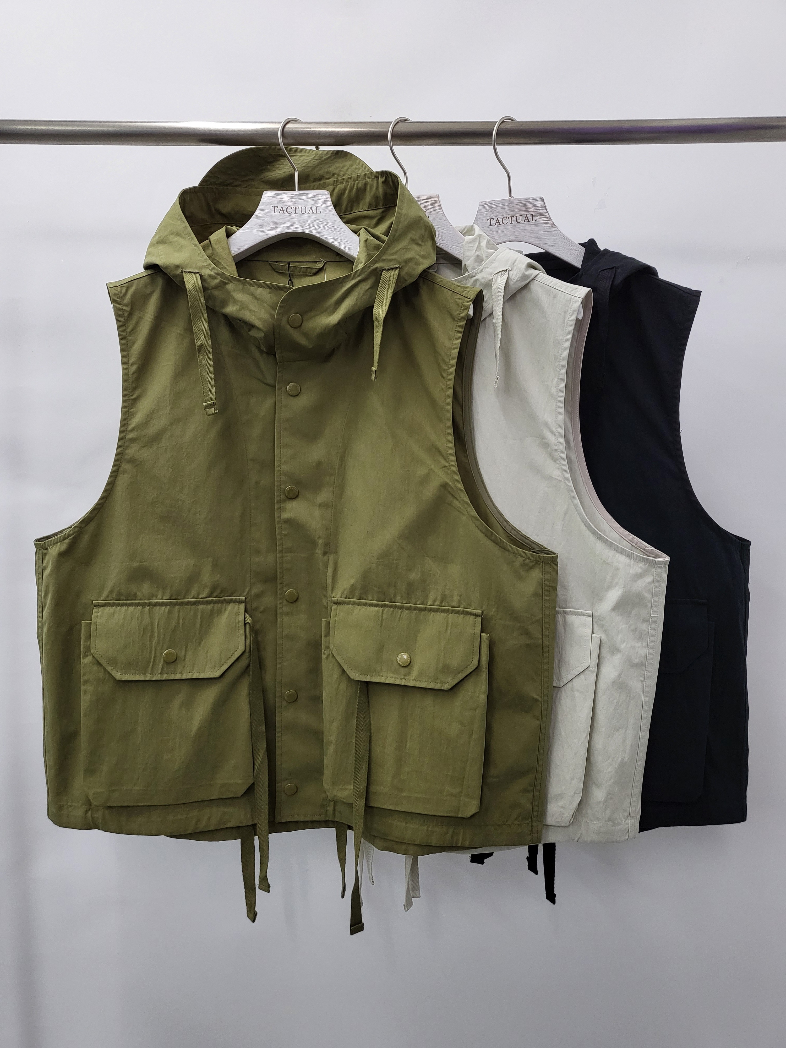 連帽拉鍊開胸背心褸 V914