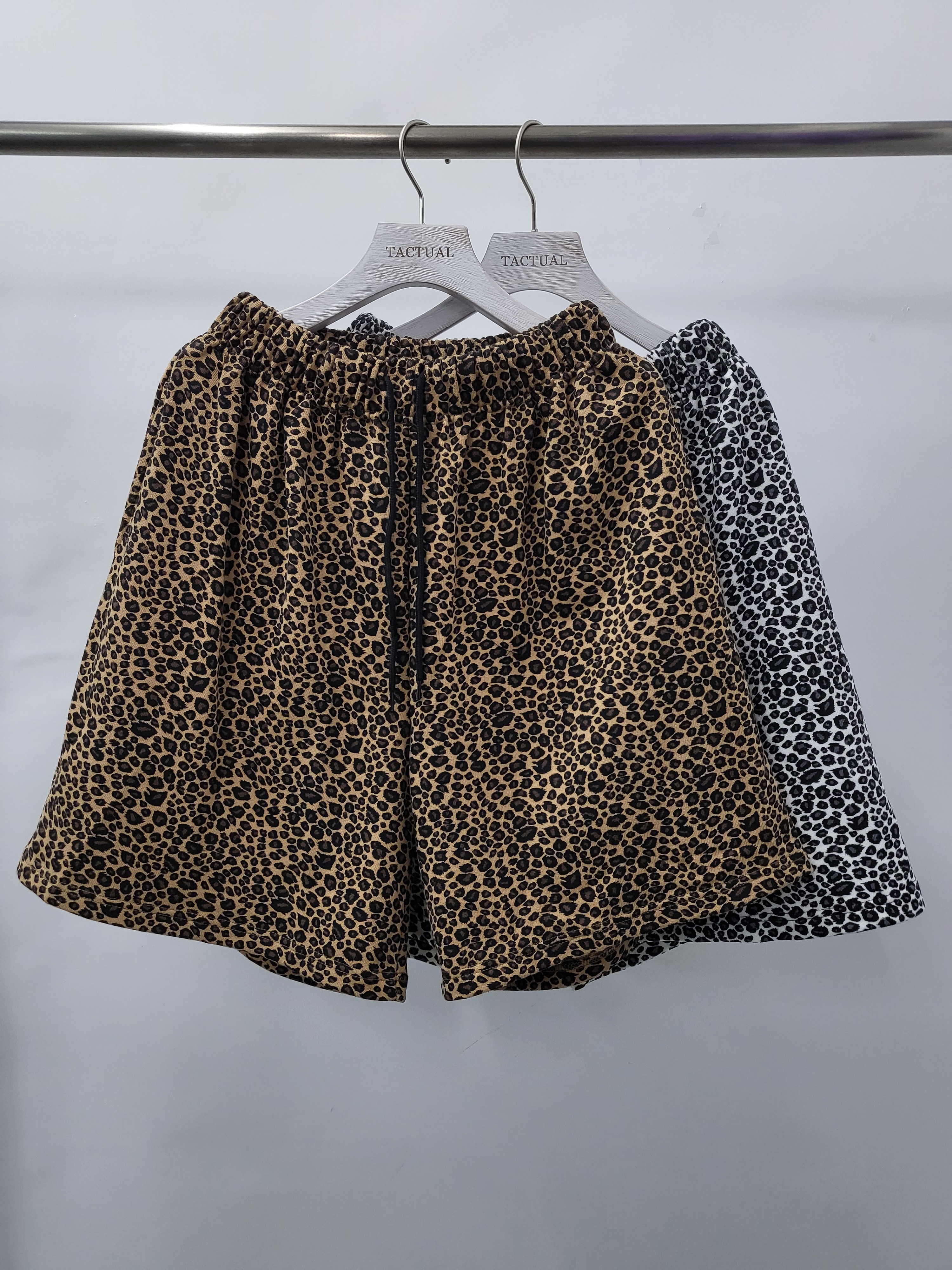 豹紋短褲 P2414