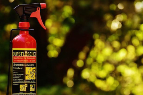 車用滅火器的種類有哪些？車用滅火器又該哪裡買？