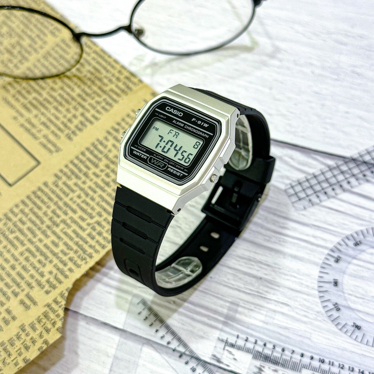 【CASIO 卡西歐】經典方形復古運動電子錶 F-91WM-7A 35.2mm 現代鐘錶