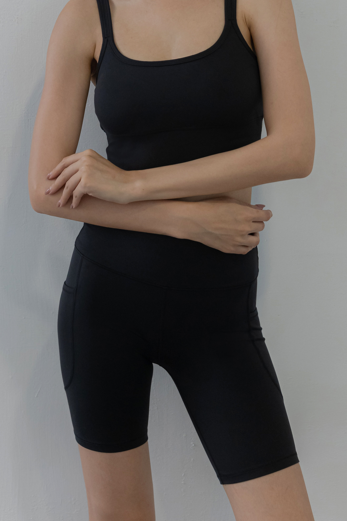 7 " Shyni Side Pockets Bike Shorts- 正黑