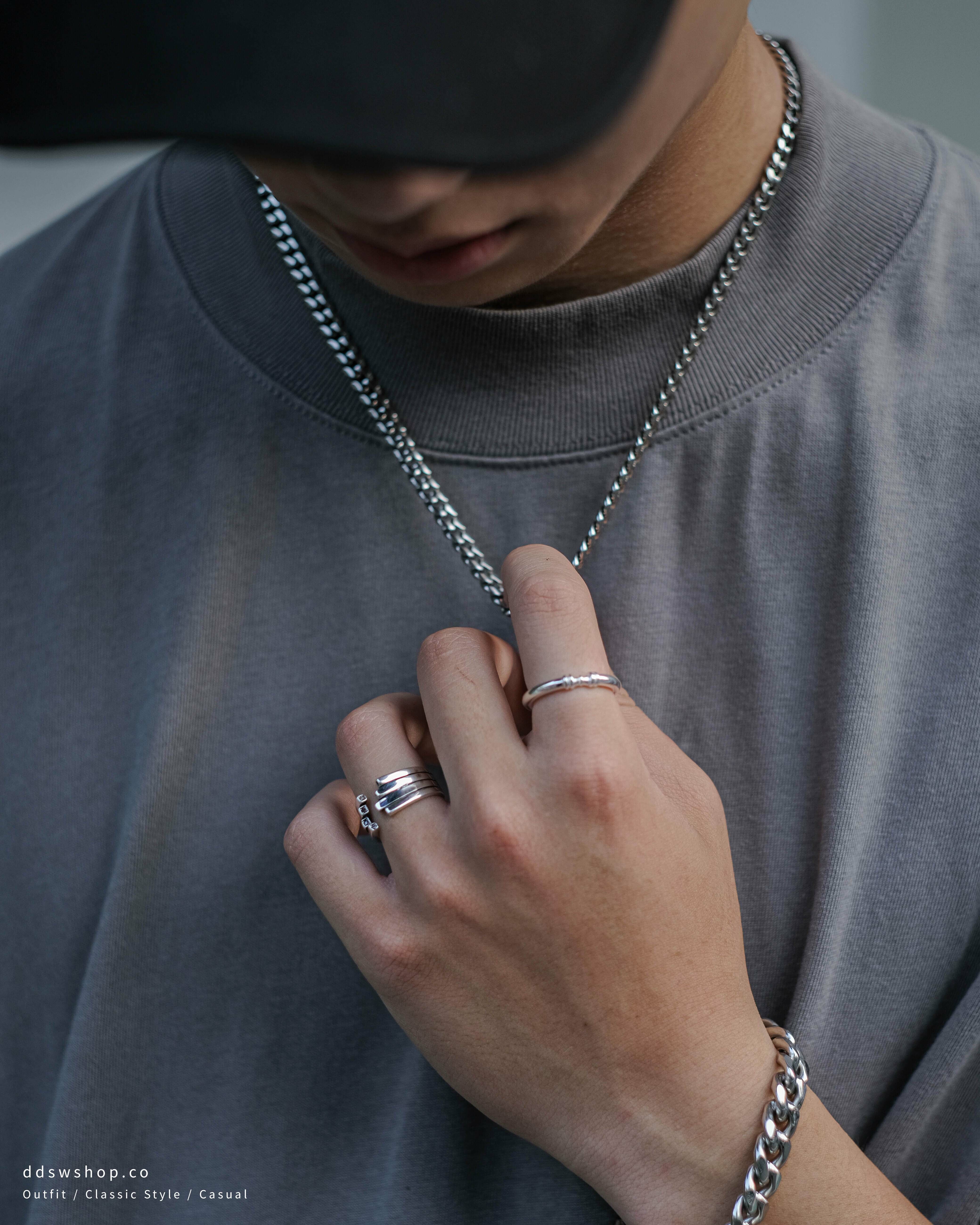 D.ecorate 簡約紐角戒指