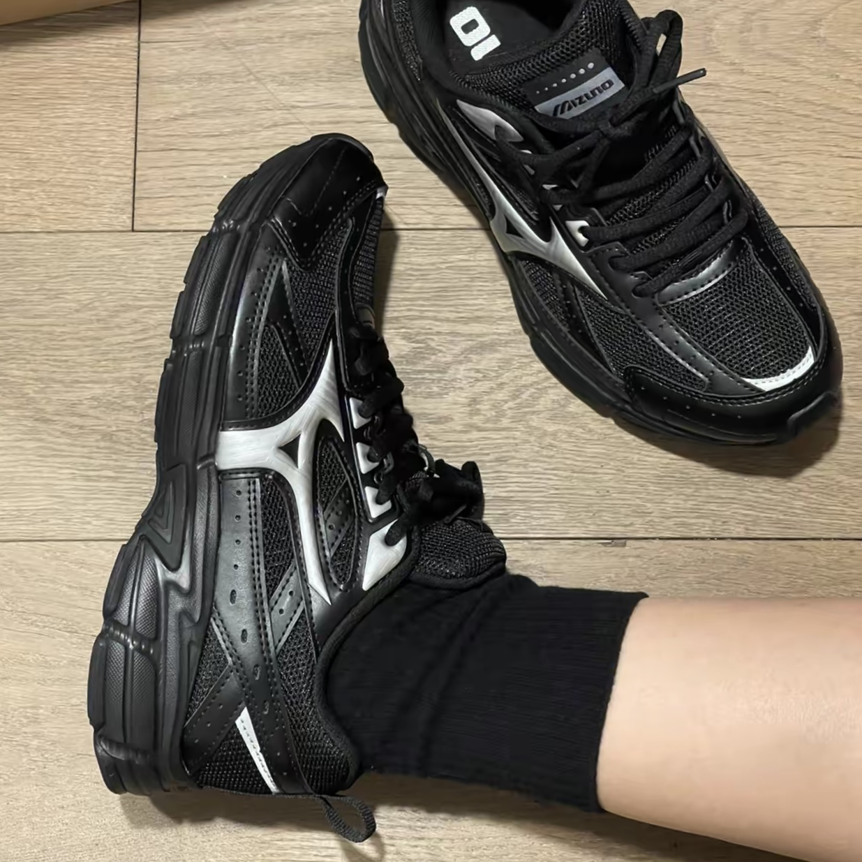 現貨 | Mizuno Sportstyle Speed 黑銀色