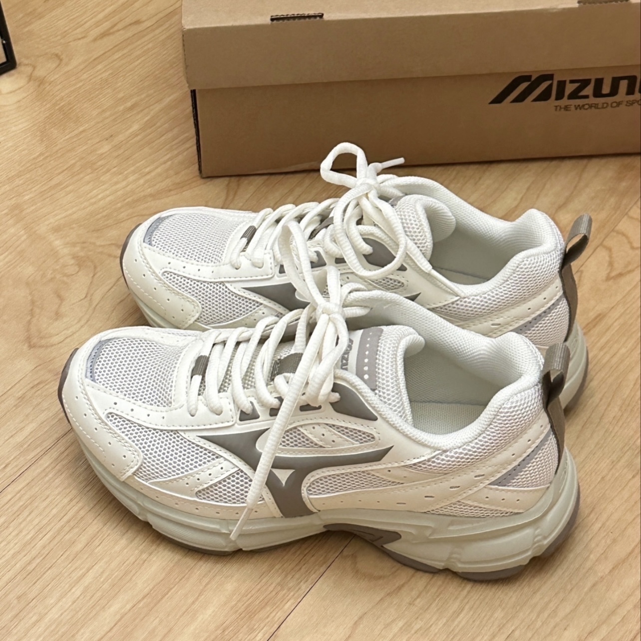 Mizuno Sportstyle Speed