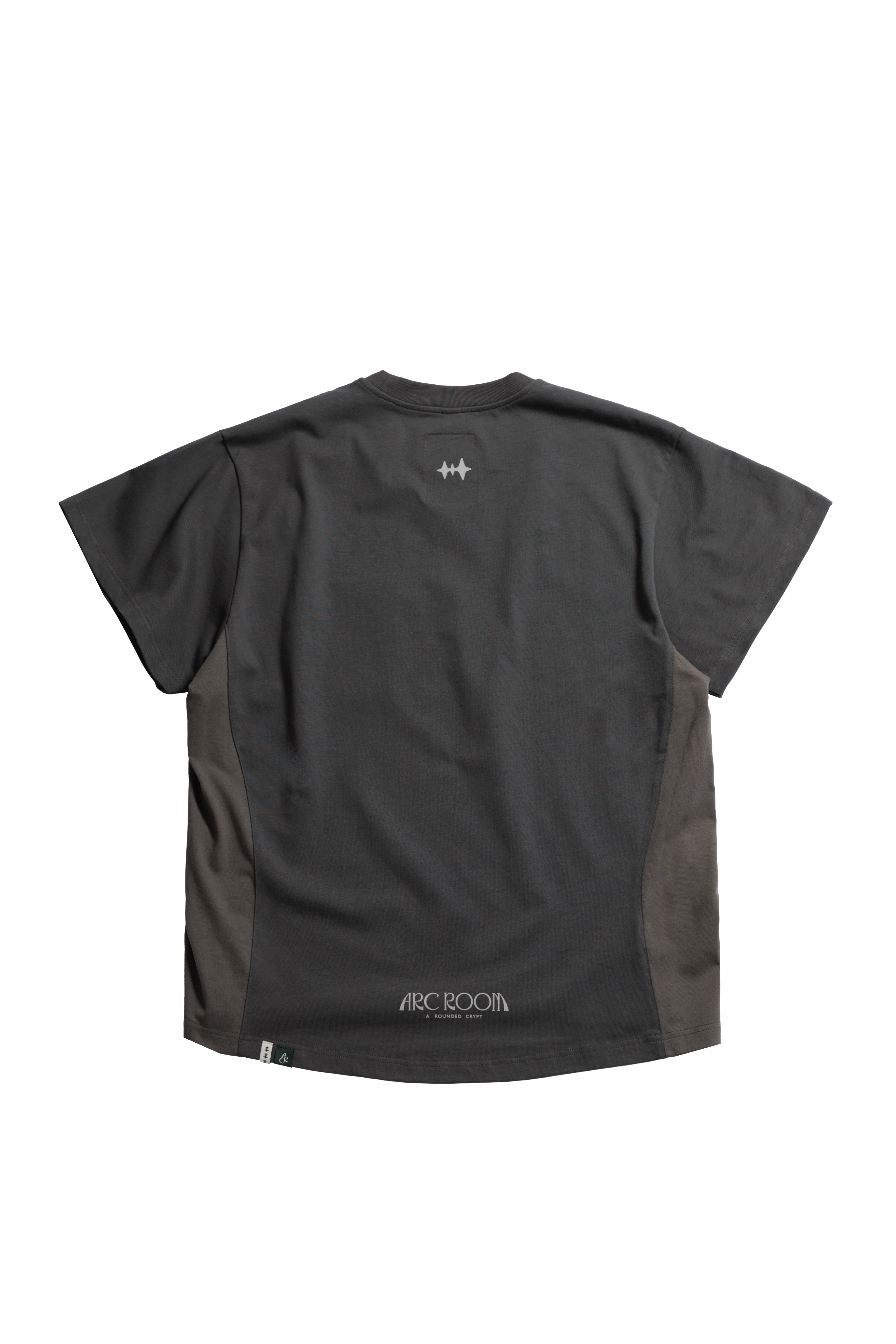 CURVED LINE TEE - DARK GREY