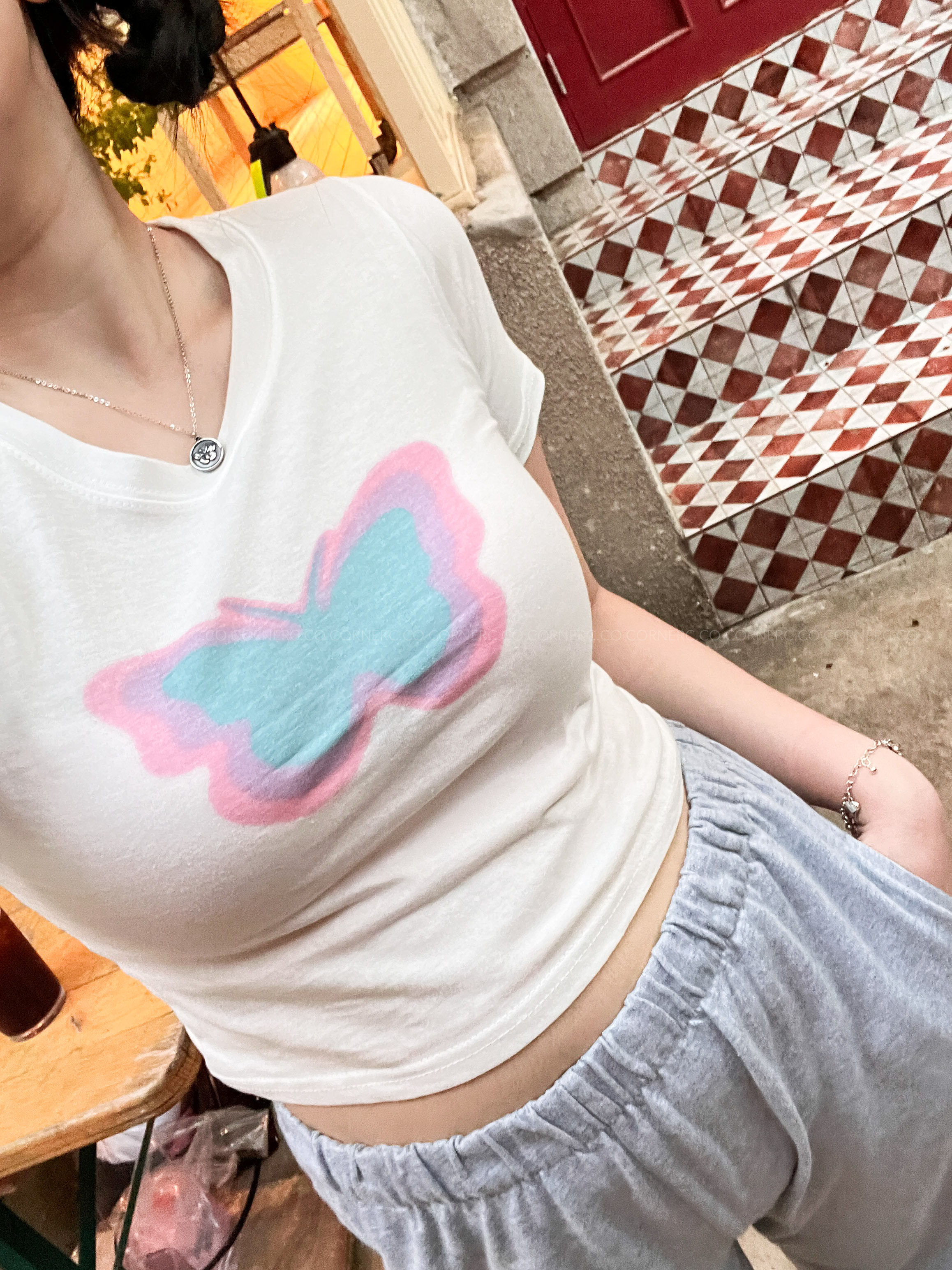 〈29/5～2/6 連線DAY 2〉漸變蝴蝶Crop Tee
