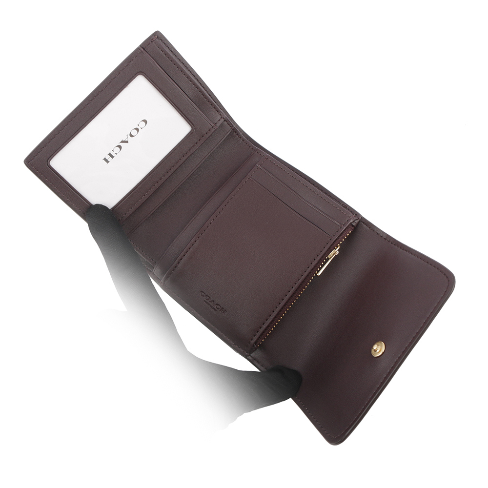 【COACH】金色Logo 拼色塗層帆布及皮革三折短夾(卡其/紅棕)