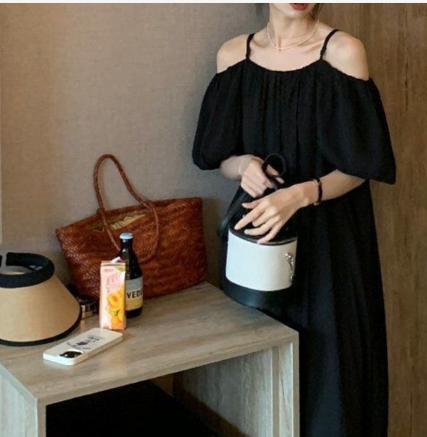 露肩大寬袖 寬鬆長洋(附腰帶)