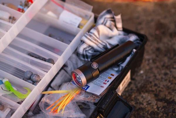 Ledlenser 充電式戶外手電筒 MT10