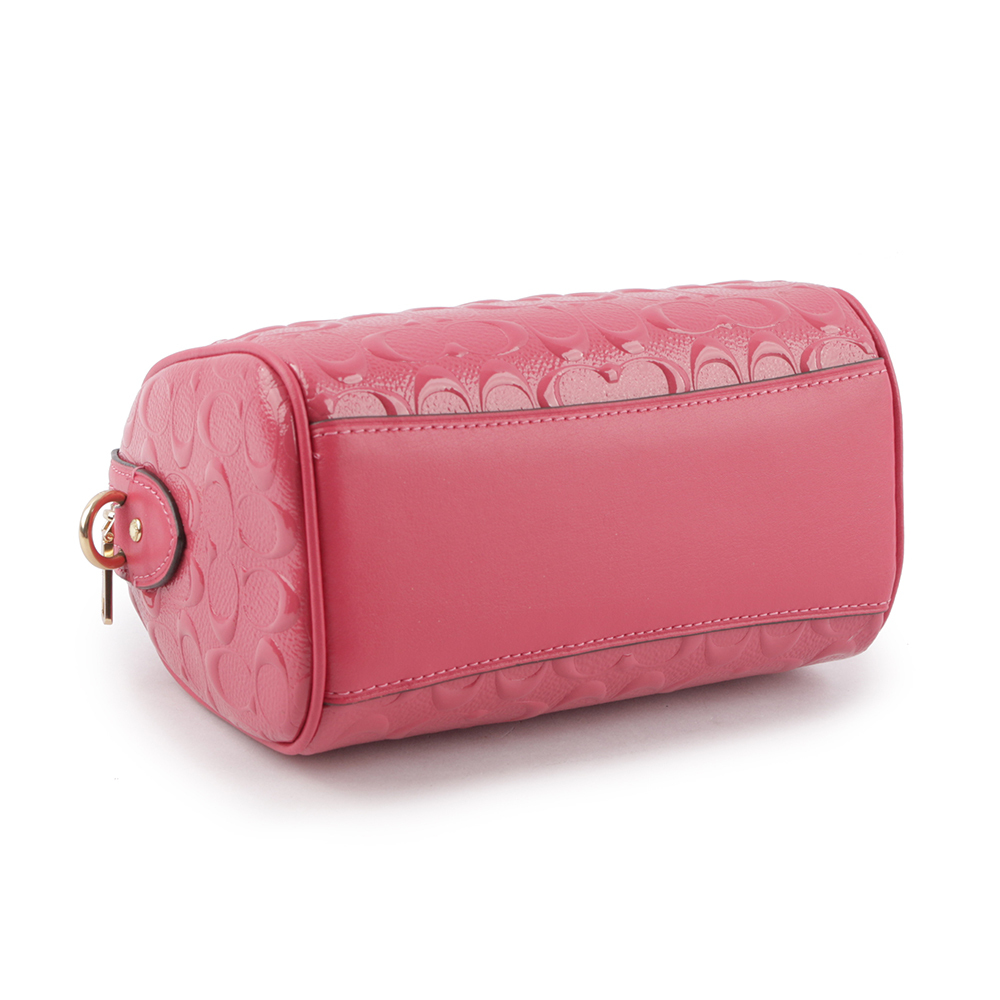 【COACH】金色Logo 浮雕皮革口袋波士頓二用包(迷你)(草莓粉)