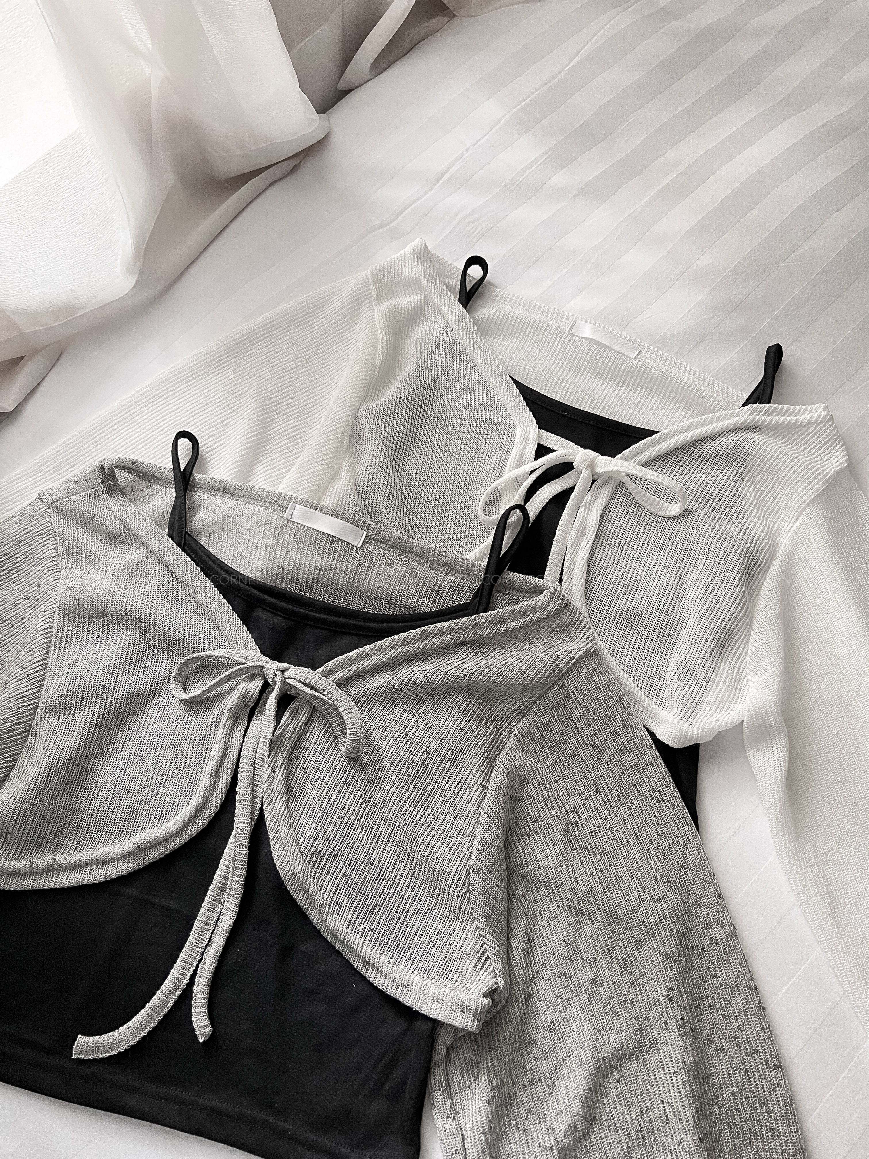 〈29/5～2/6 連線DAY 3〉黑白灰拼色拋拋袖Top Set