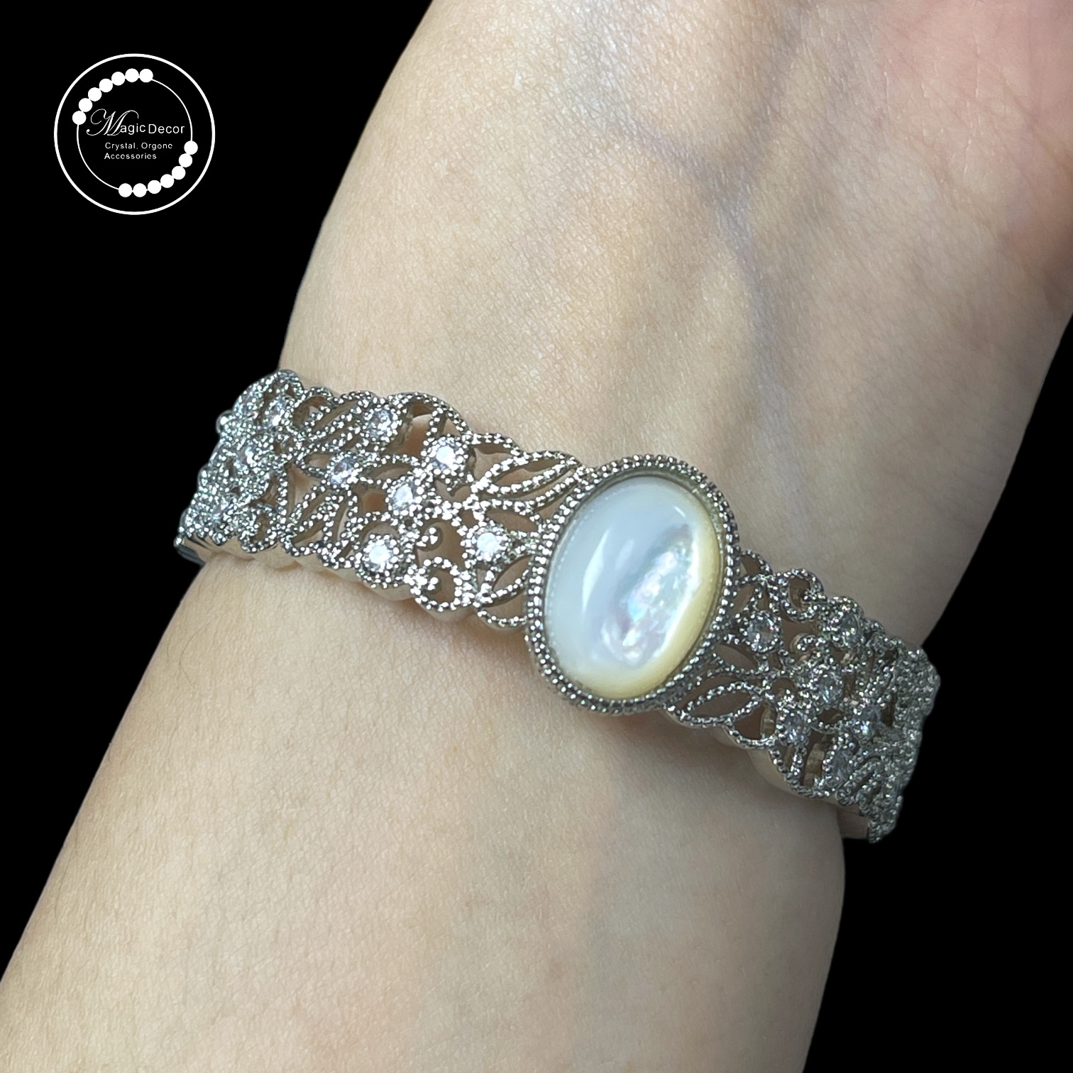 250217-D49 白貝母粗邊蕾絲花邊銀色半銀手鈪