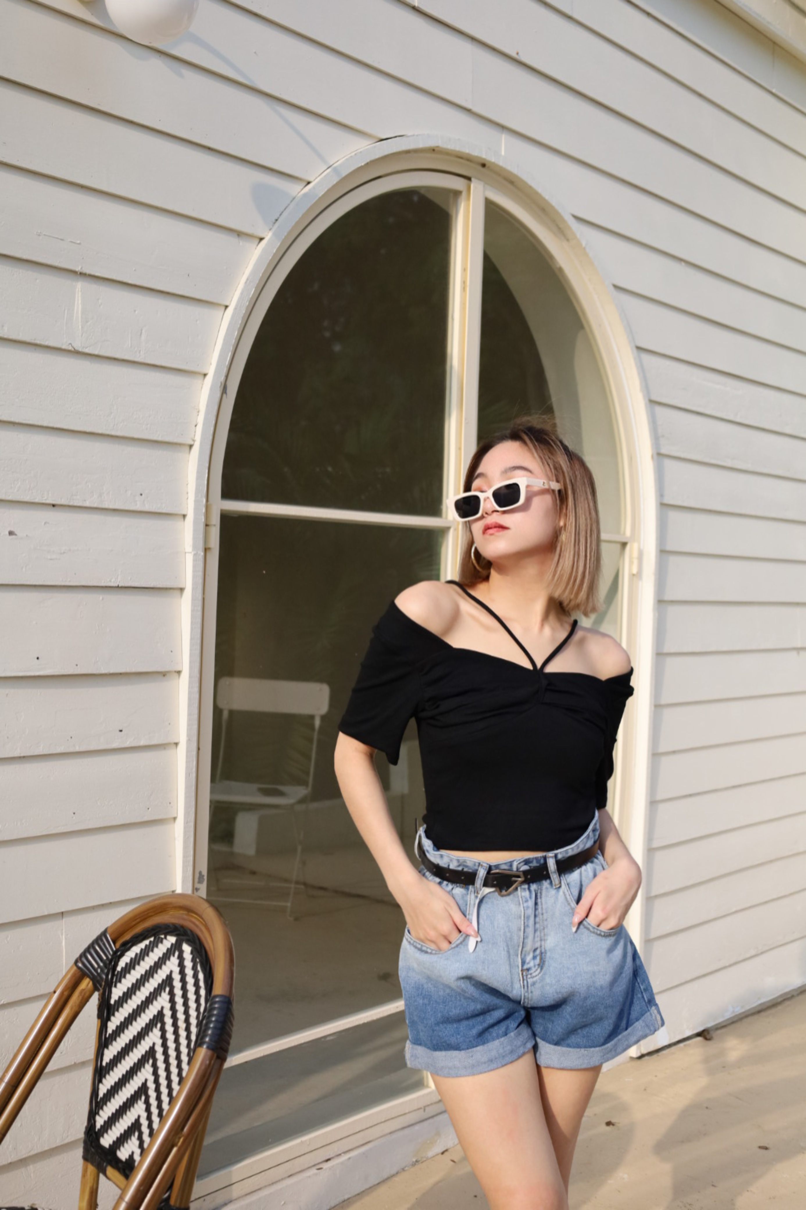 抓皺桃心領吊帶上衣