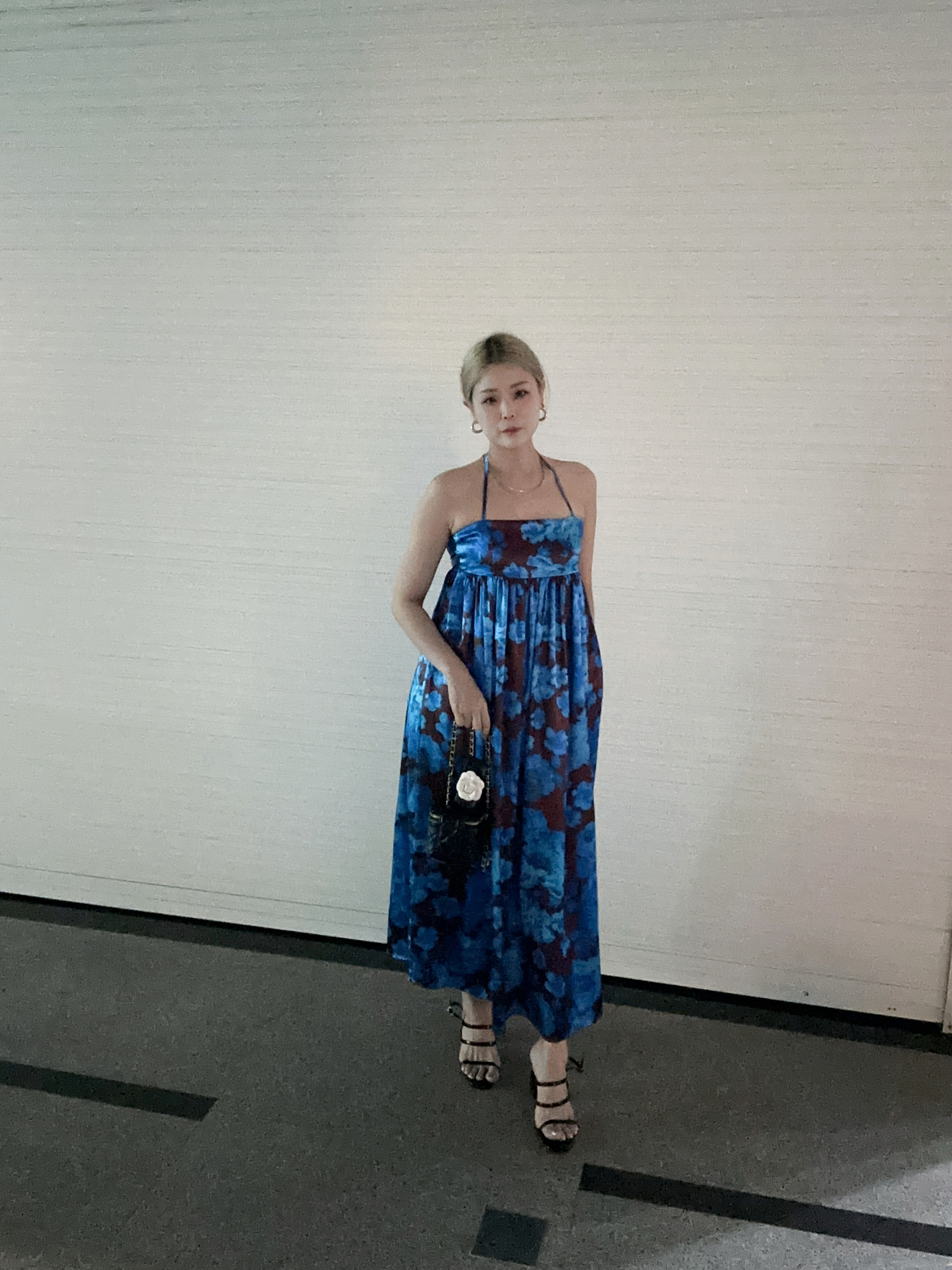 優雅藍水墨印花 後綁露背長洋裝