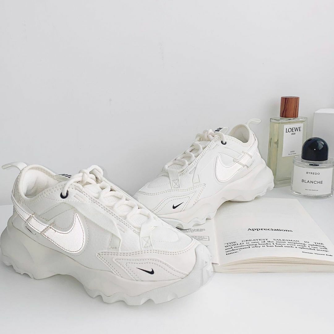Nike TC7900 燕麥奶 米白 仙女鞋 白色 反光 刺繡 7900 厚底 增高 老爹鞋 DD9682-100