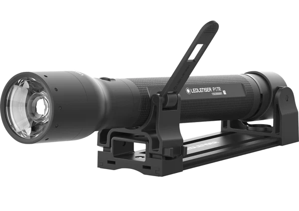 Ledlenser 充電手電筒 P17R