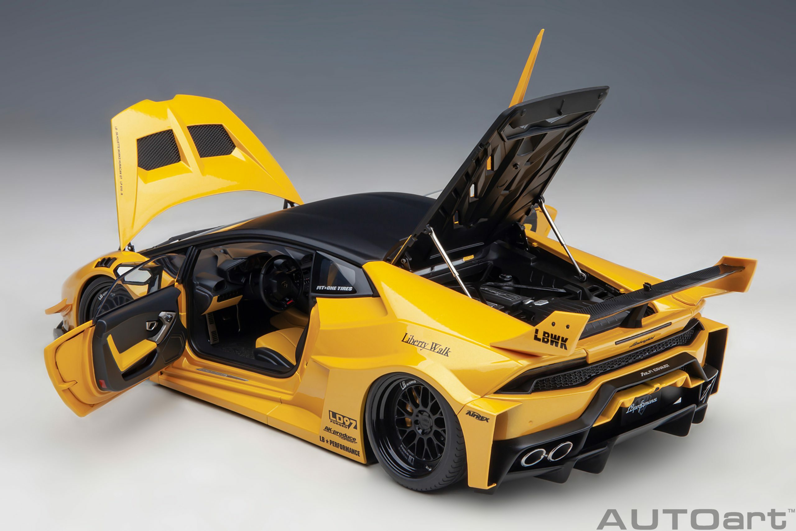 Kyosho Lamborghini Diablo GT Yellow完全未開封 - ミニカー