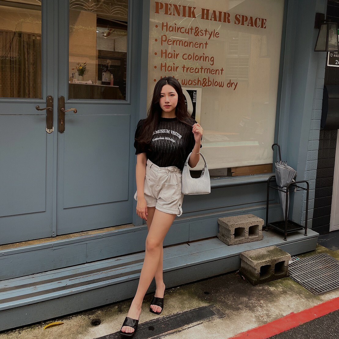 韓妞最愛微透感字母下縮繩上衣/三色