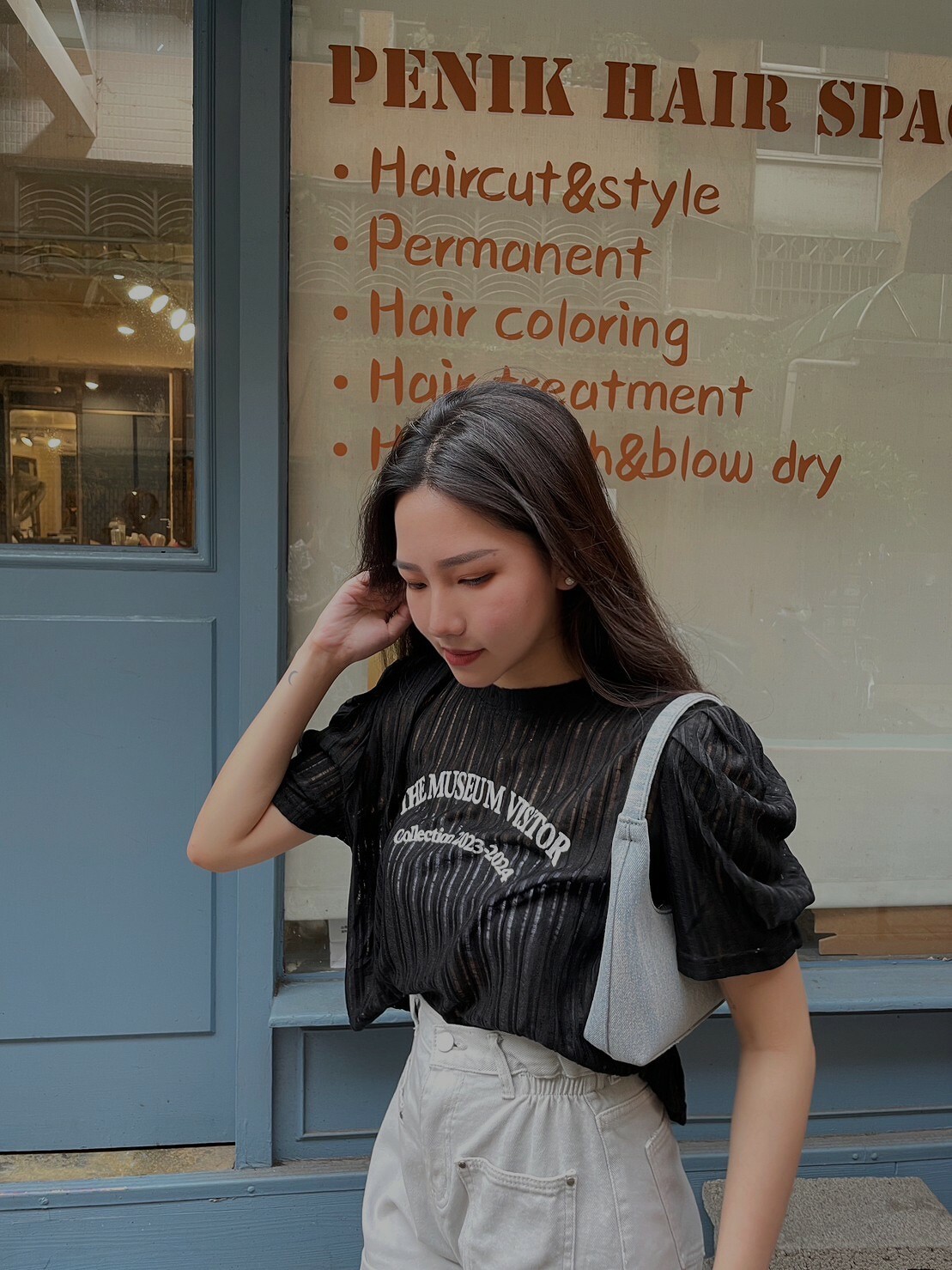 韓妞最愛微透感字母下縮繩上衣/三色