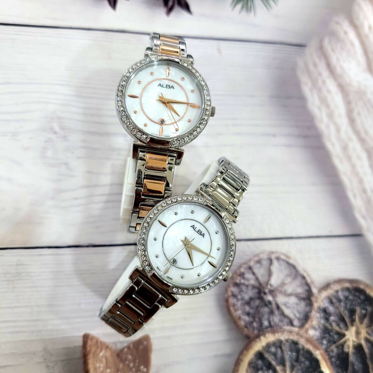 【ALBA 雅柏】珍珠貝晶鑽女錶VJ22-X389S (銀)/ VJ22-X389KS (半金)31mm 現代鐘錶
