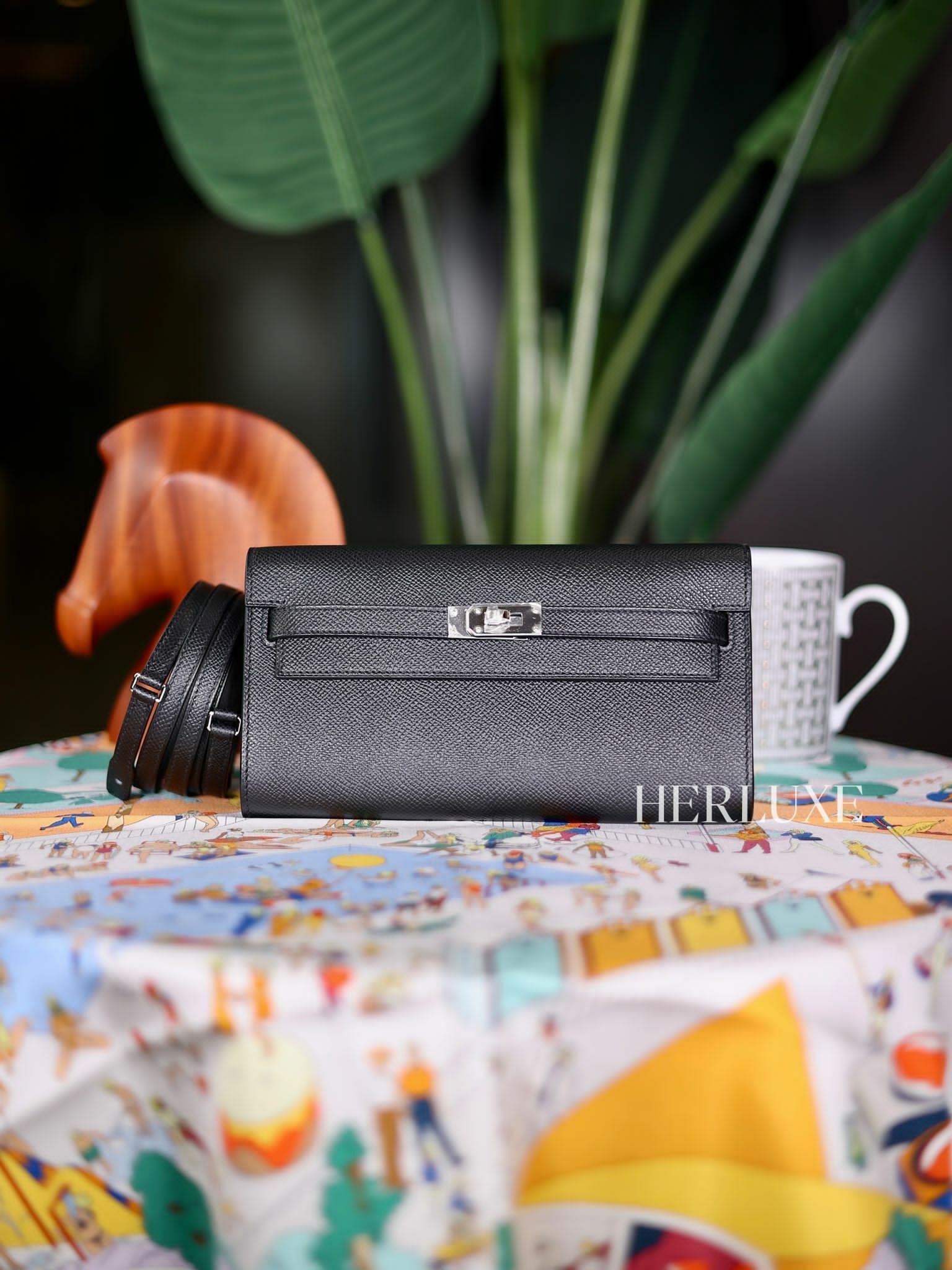 Kelly to go 89 noir ck epsom K