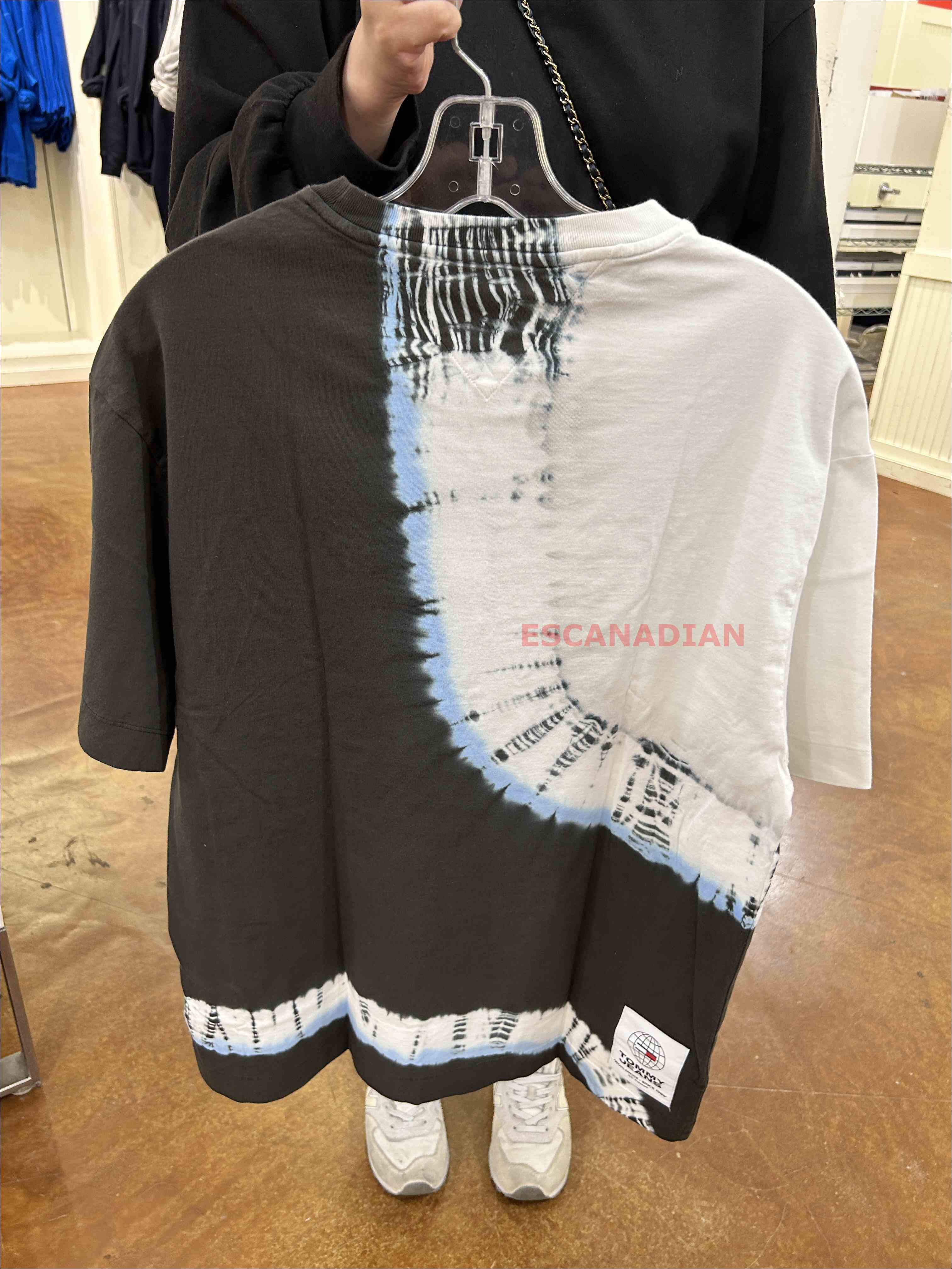 TOMMY 男大人 Jeans系列 Oversized(寬版) 潑墨設計 短TEE