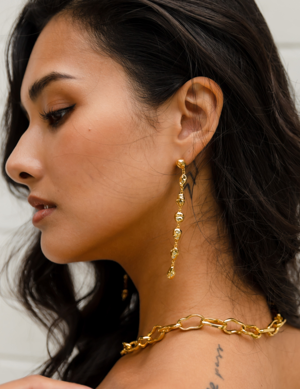 Meteorite · 皺褶隕石流線耳環（金色）