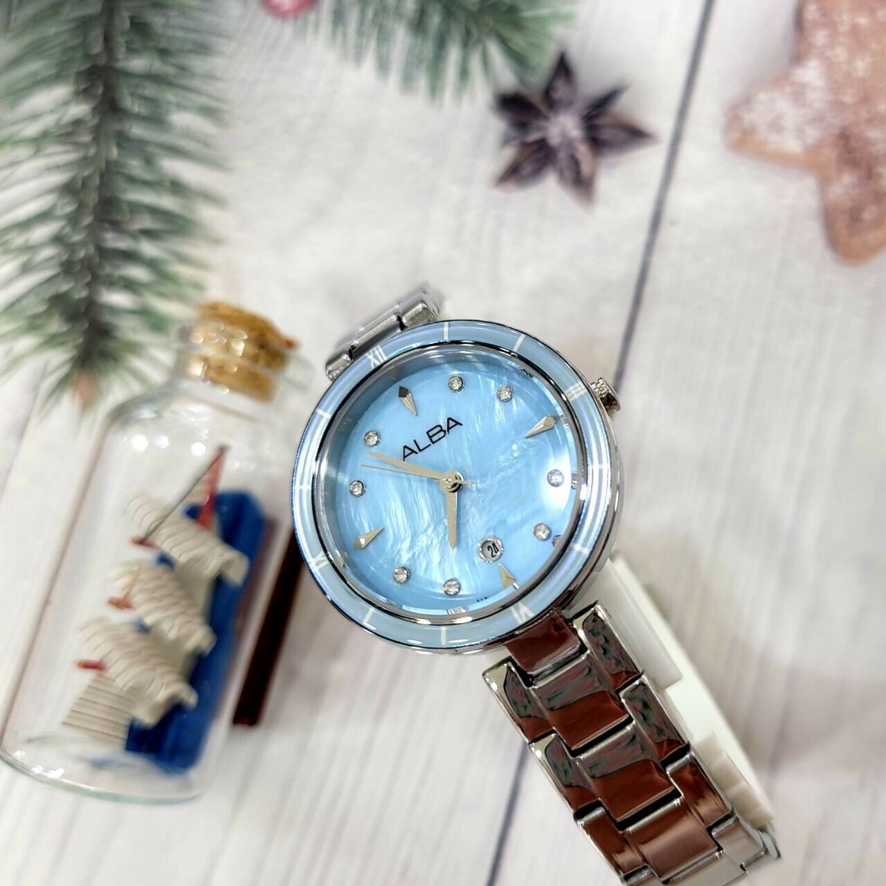 【ALBA 雅柏】珍珠貝時尚晶鑽女錶VJ22-X384B 30mm 現代鐘錶