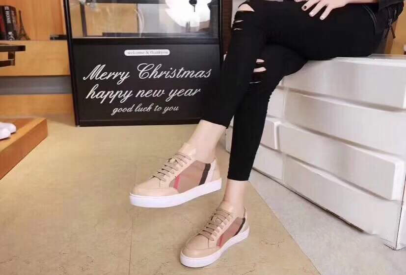 Burberry 8056711 板鞋 -M