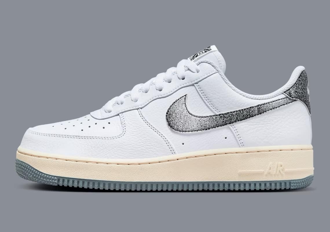 NIKE AIR FORCE 1 '07 LX 