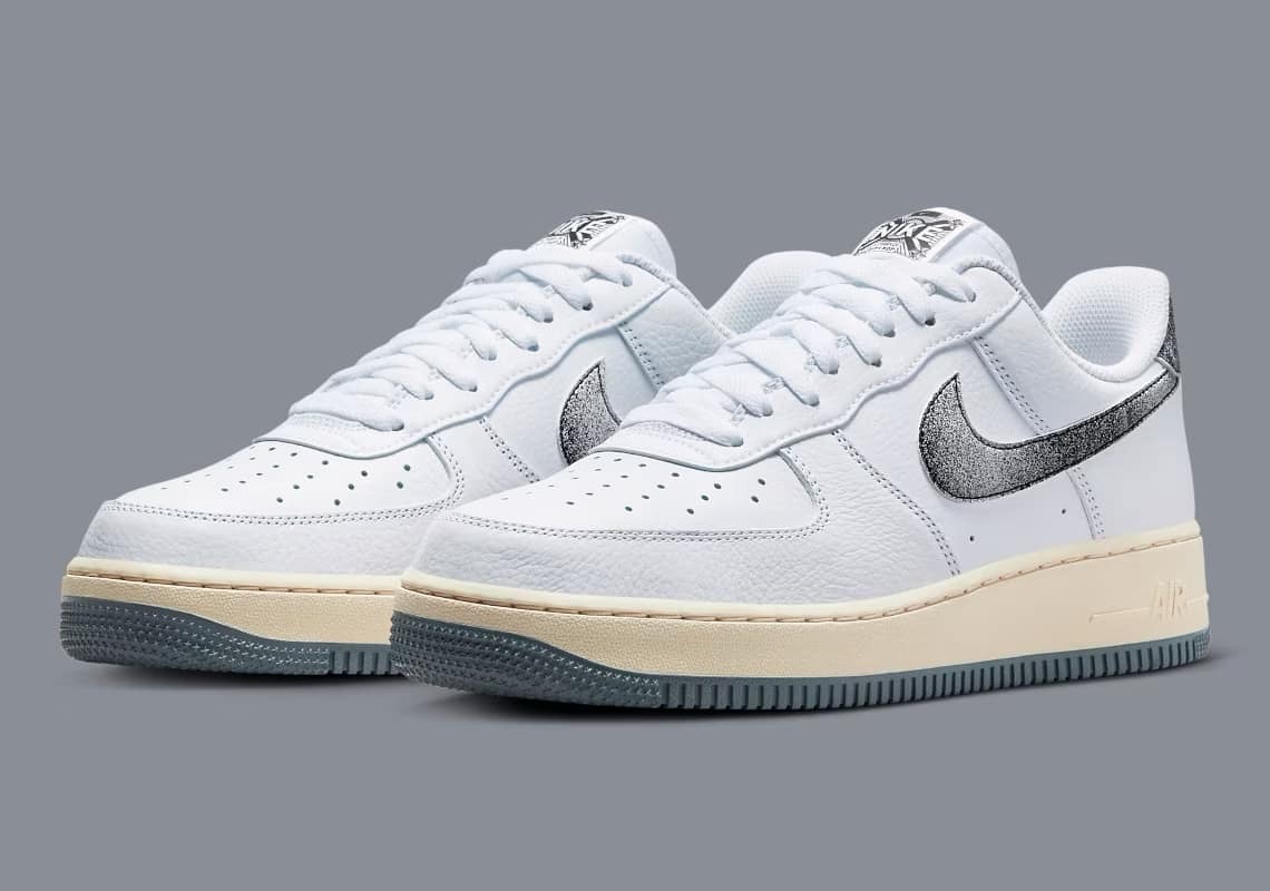 NIKE AIR FORCE 1 '07 LX 