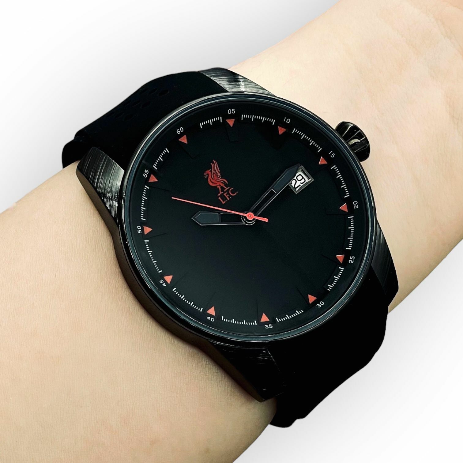 利物浦黑色簡約手錶