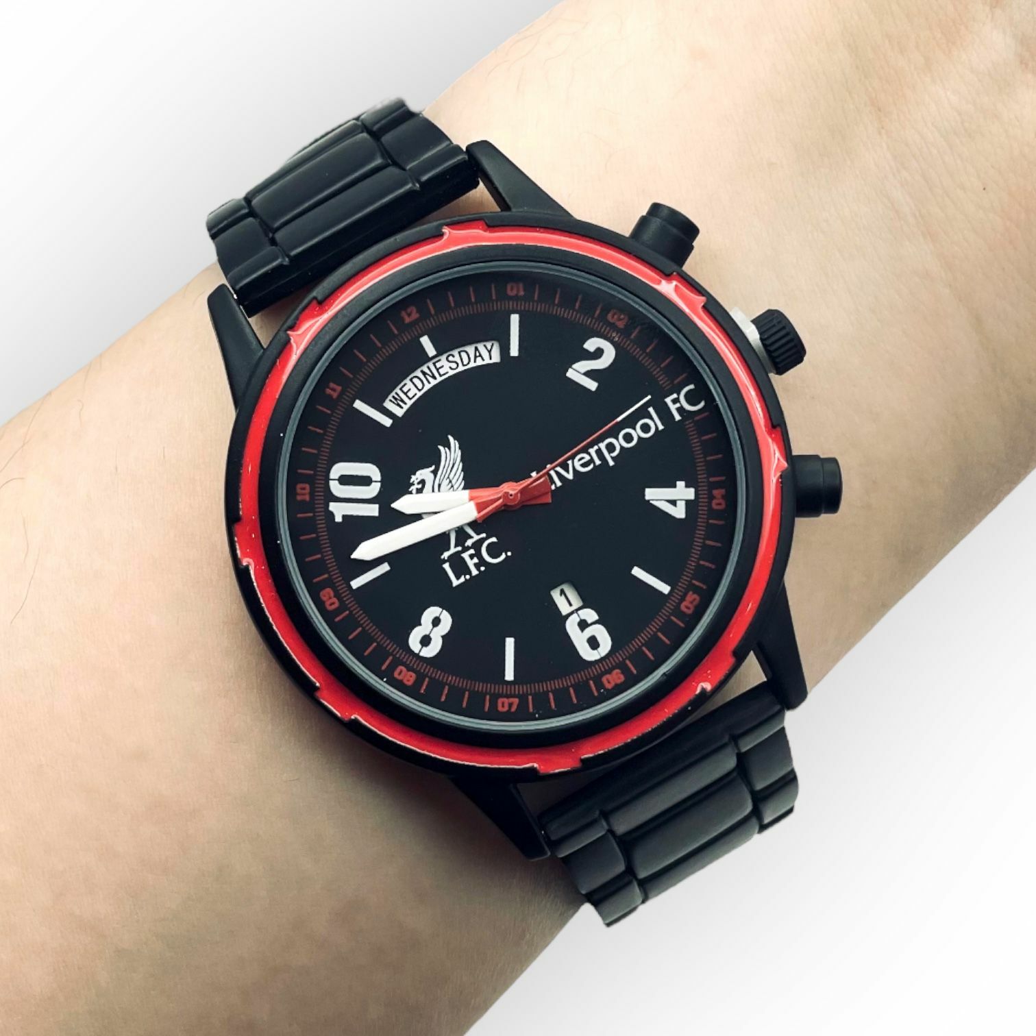 利物浦黑白色紅圈鋼帶手錶
