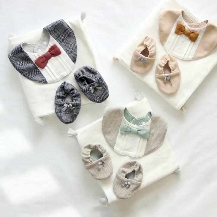 (現貨) DTD 禮物包 (1set 3pc ❤ 被仔包巾+襪仔+口水肩）