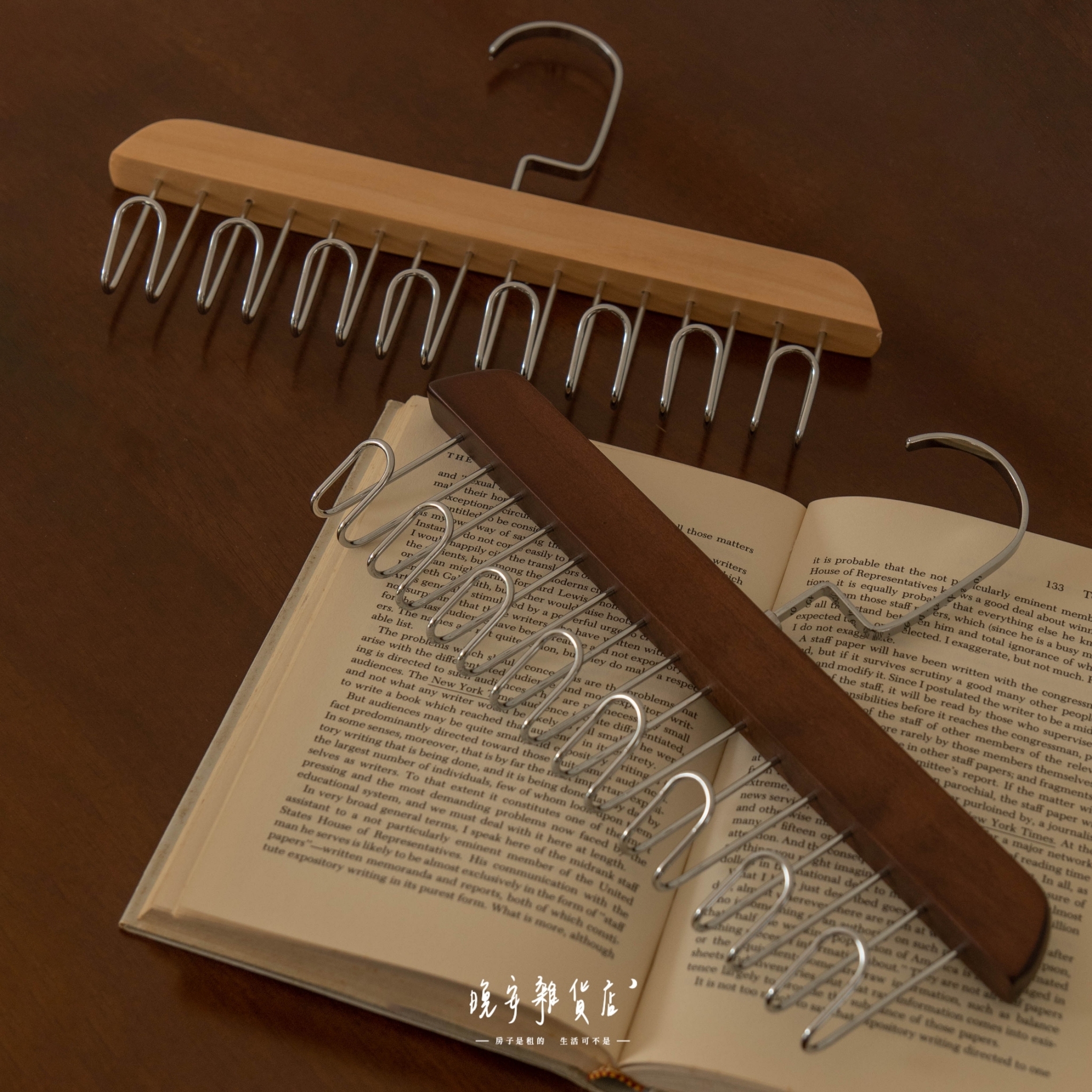 【歐膩必備】復古木質8勾衣架