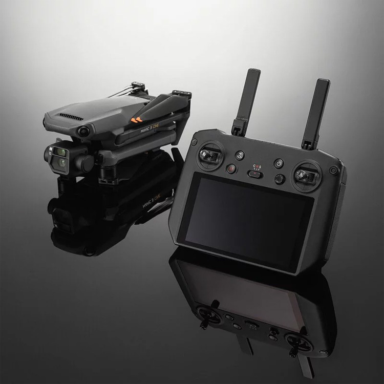 DJI RC Pro 螢幕遙控器