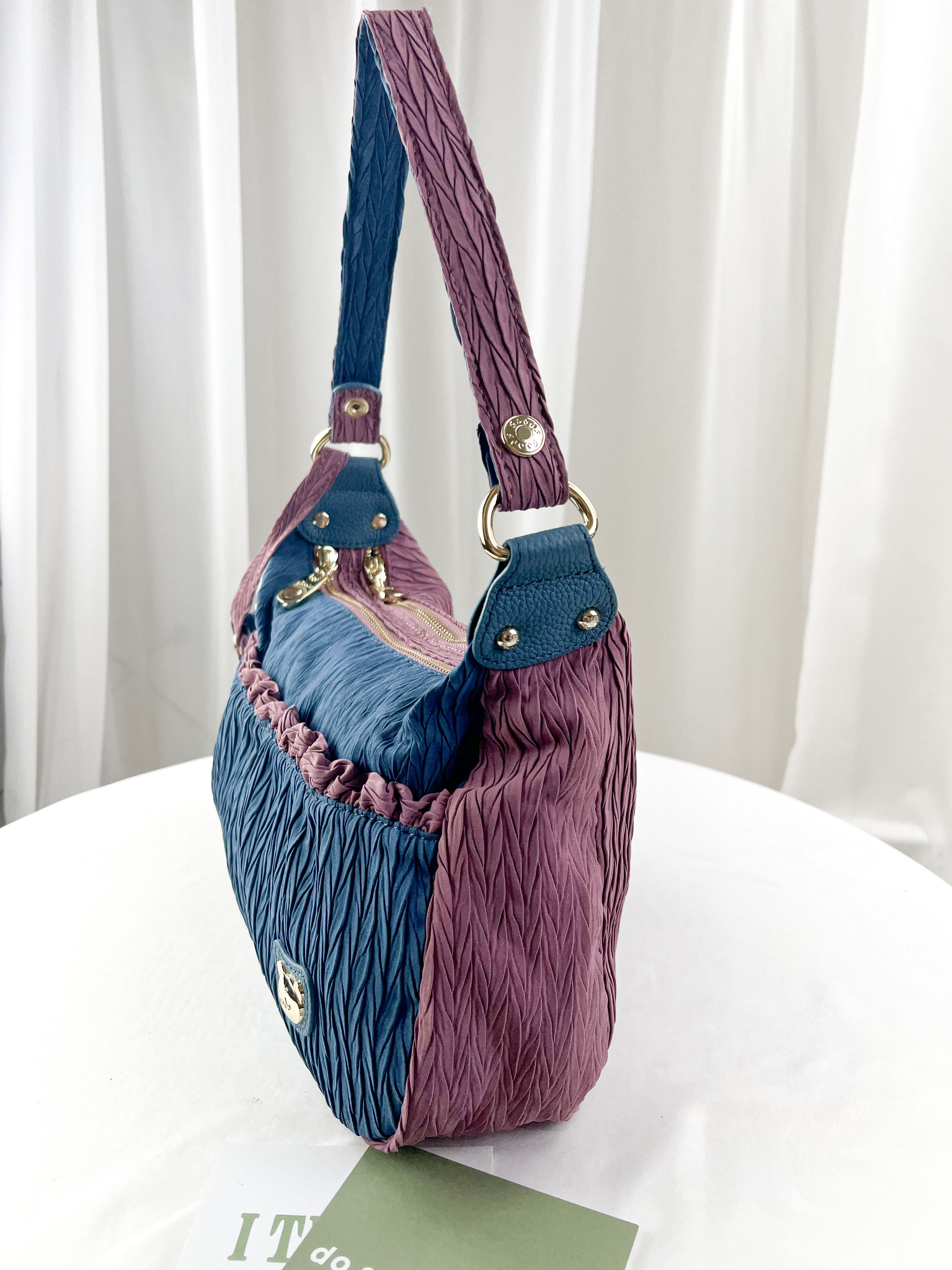 GOODS 湖水藍配粉防潑水肩背包 / 側背包 附酒精保護套+酒精瓶 #2473