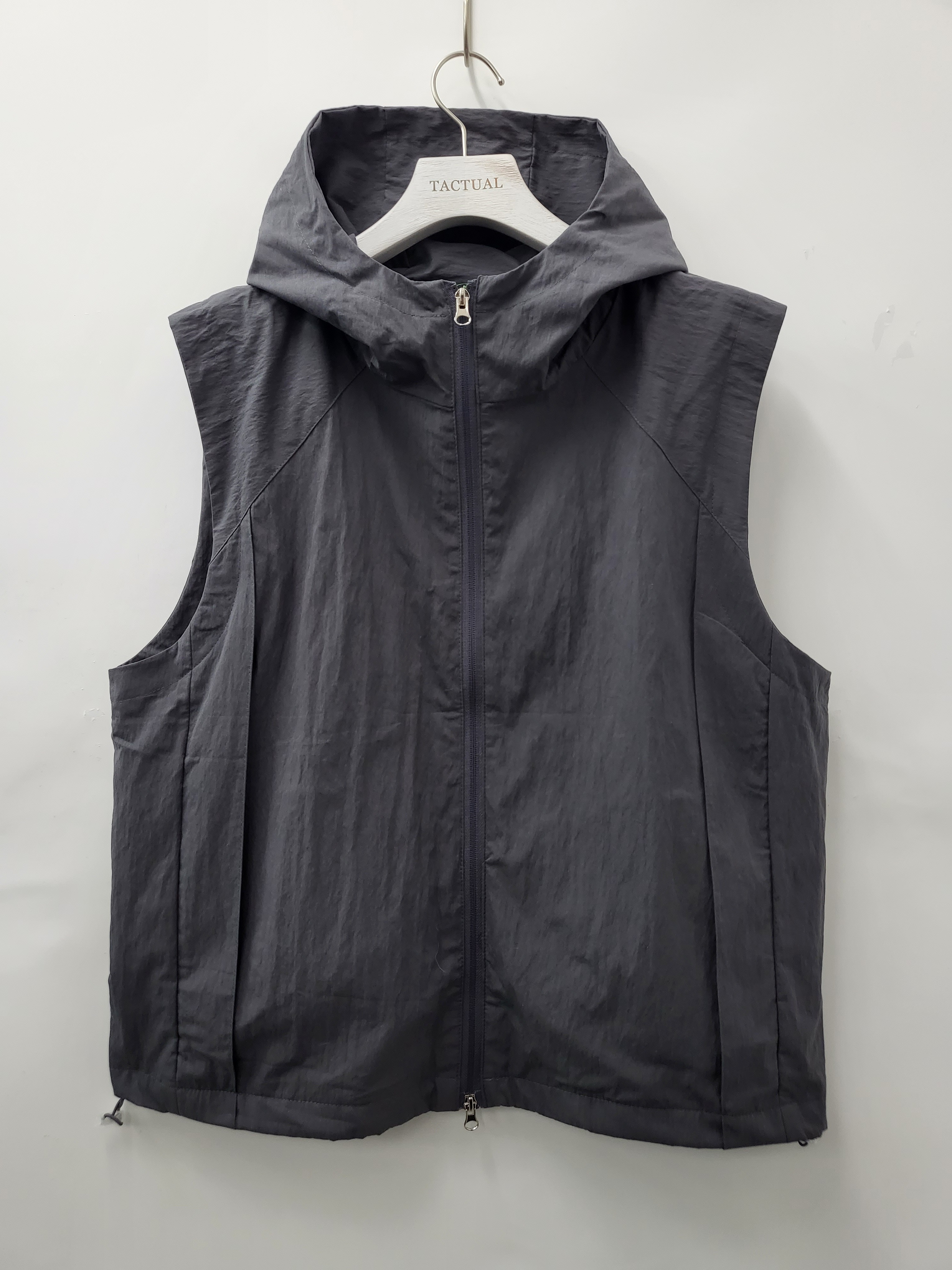 連帽拉鍊開胸背心褸 V919