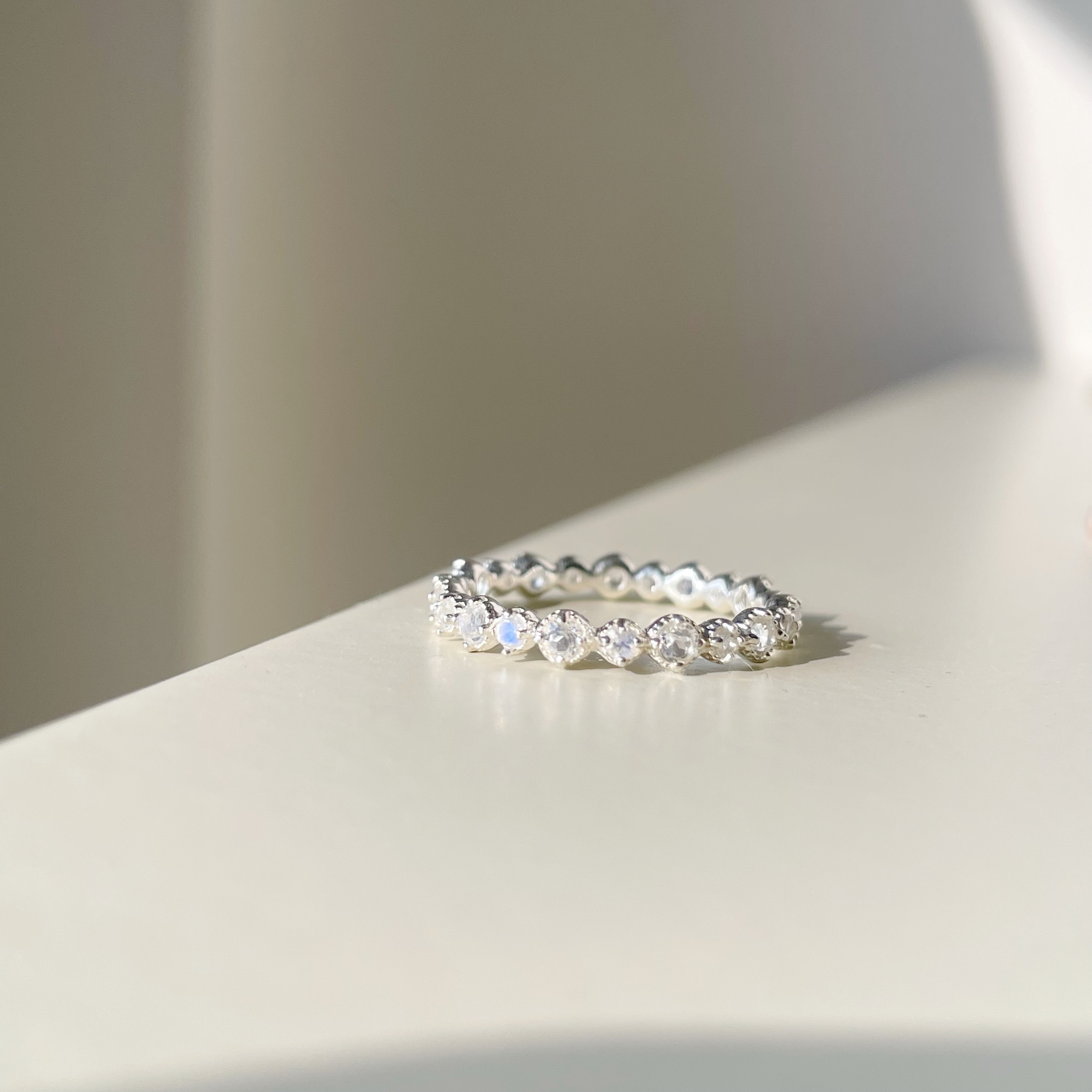 整圈小四爪月光石戒指