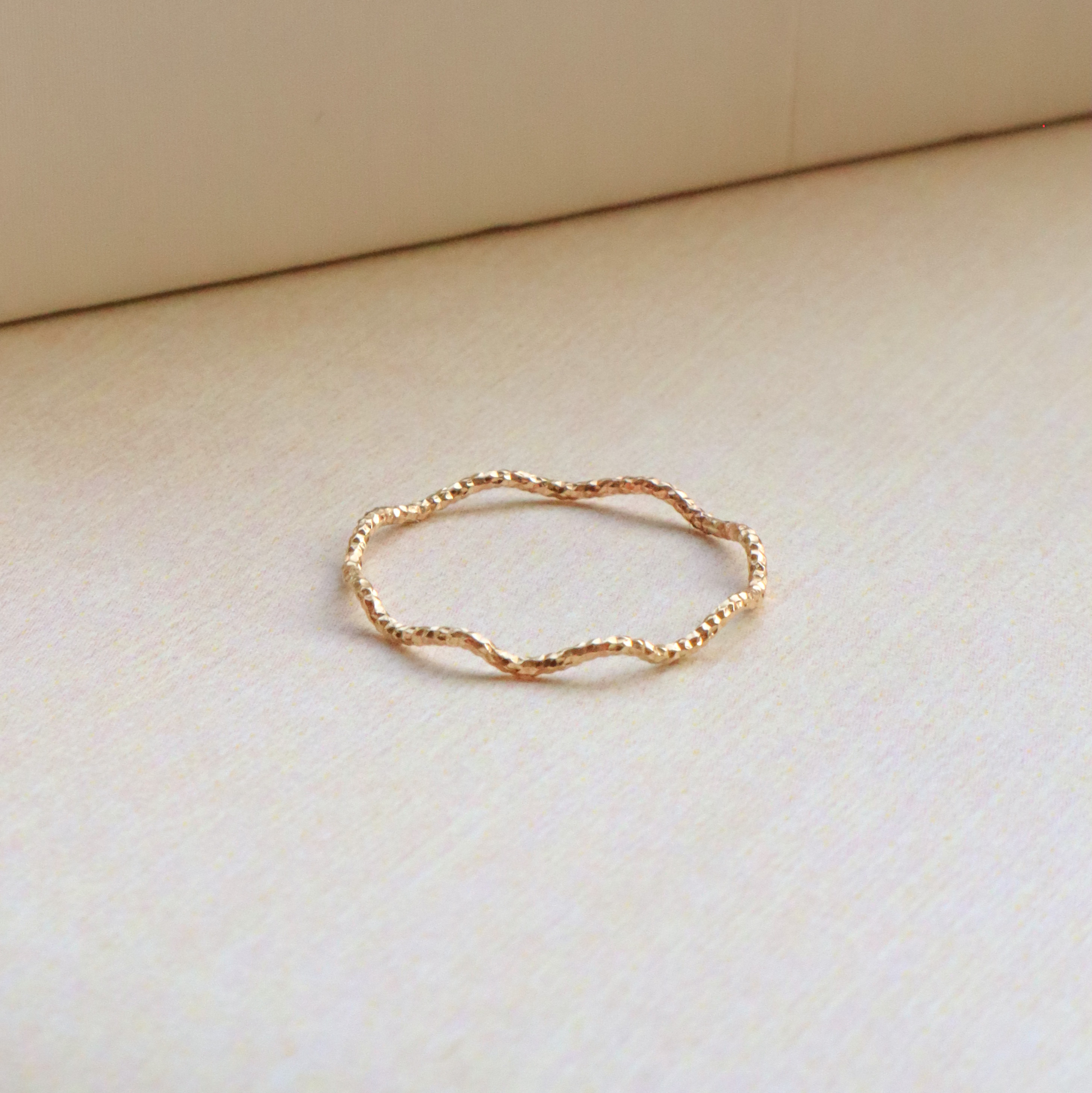 K10/切面波紋線戒