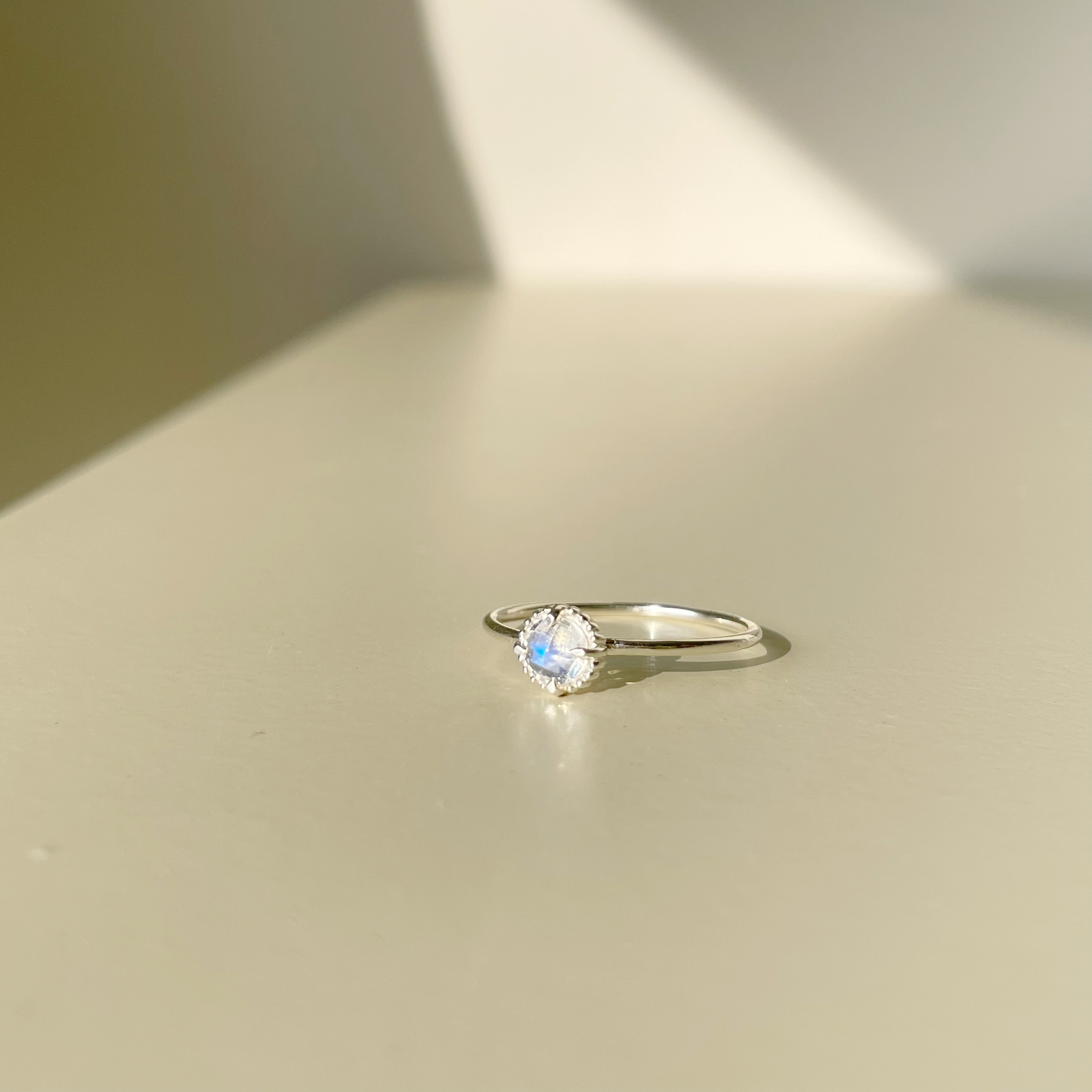 蛋撻月光石戒指