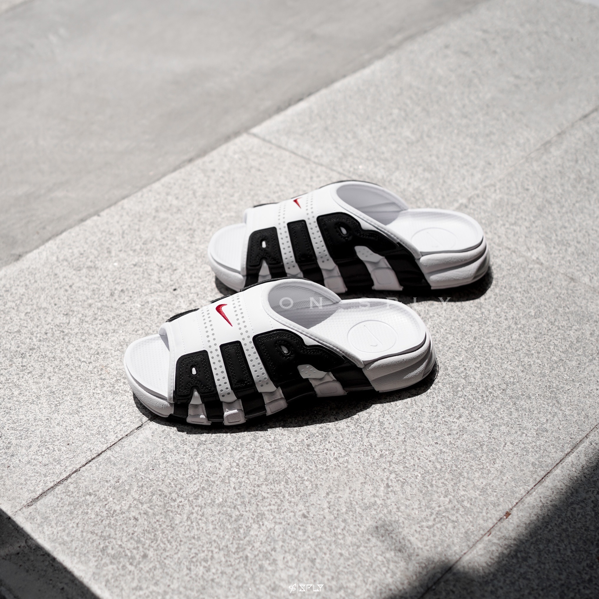 Nike Air More Uptempo Slide 熊貓 大AIR 拖鞋 FJ0755-100