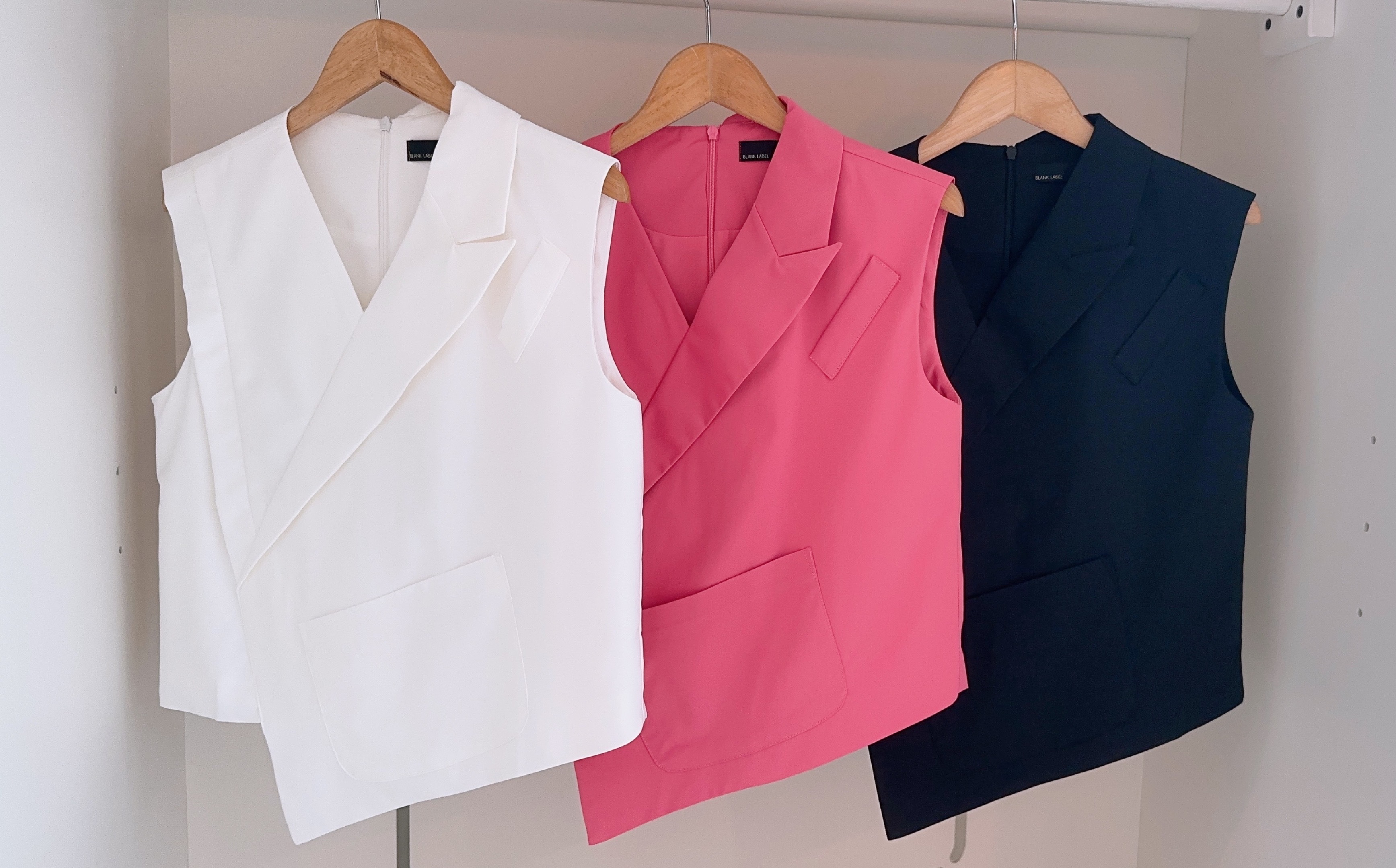 V NECK POCKET BLOUSE