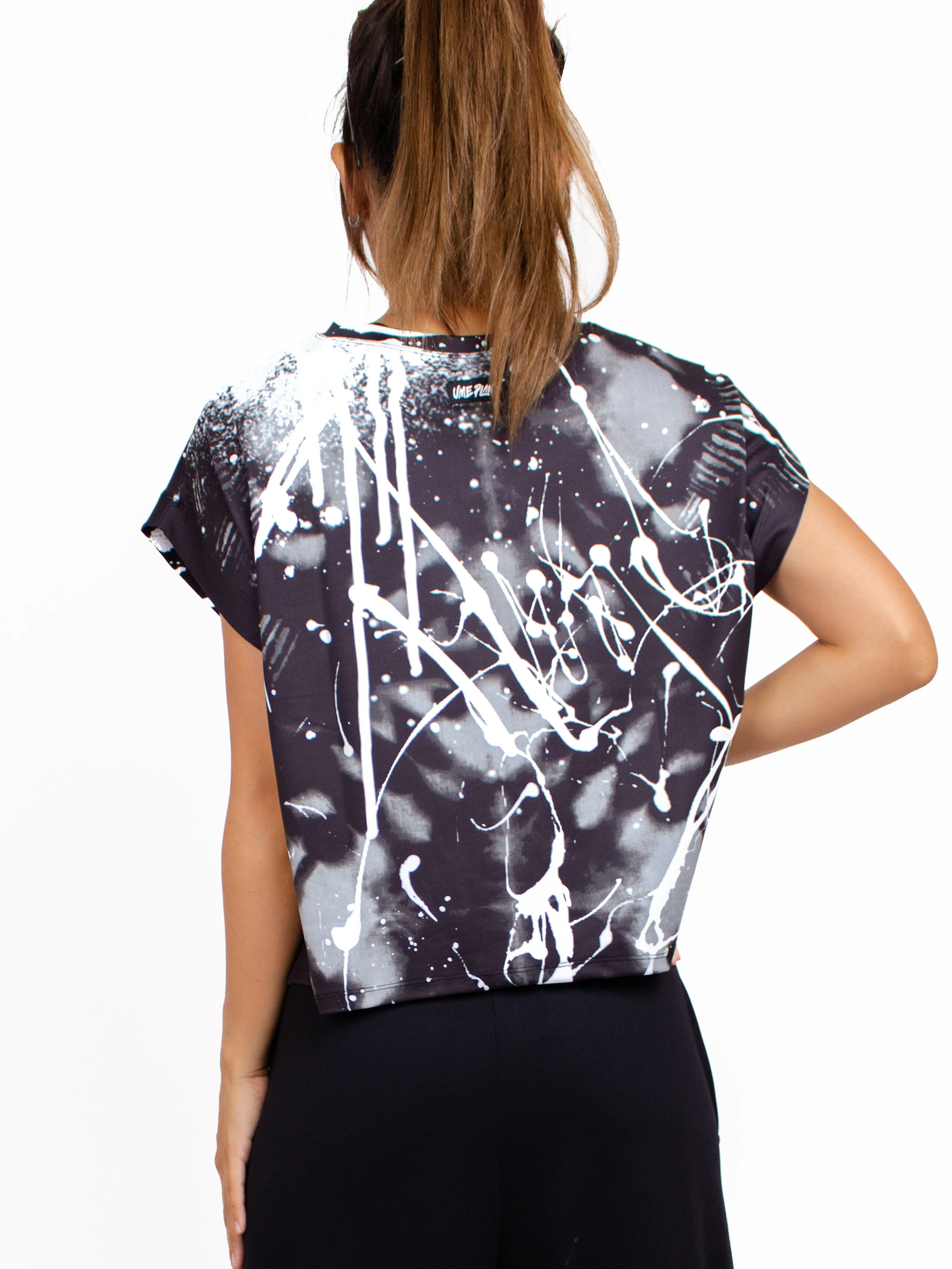 寬版短印花上衣 塗鴉黑  S0007CB