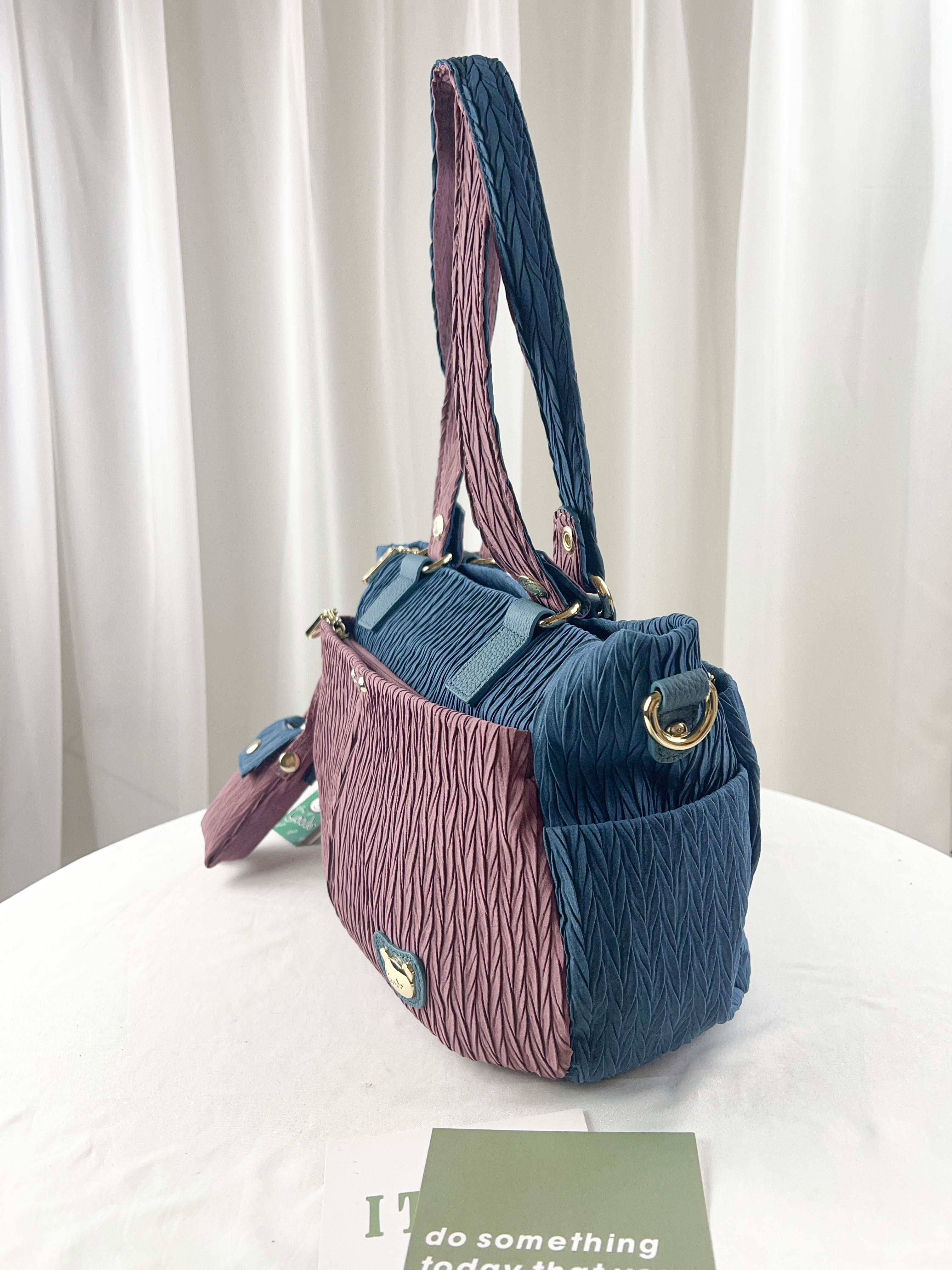 GOODS 湖水藍配粉防潑水手提包 / 側背包 附酒精保護套+酒精瓶  #2637