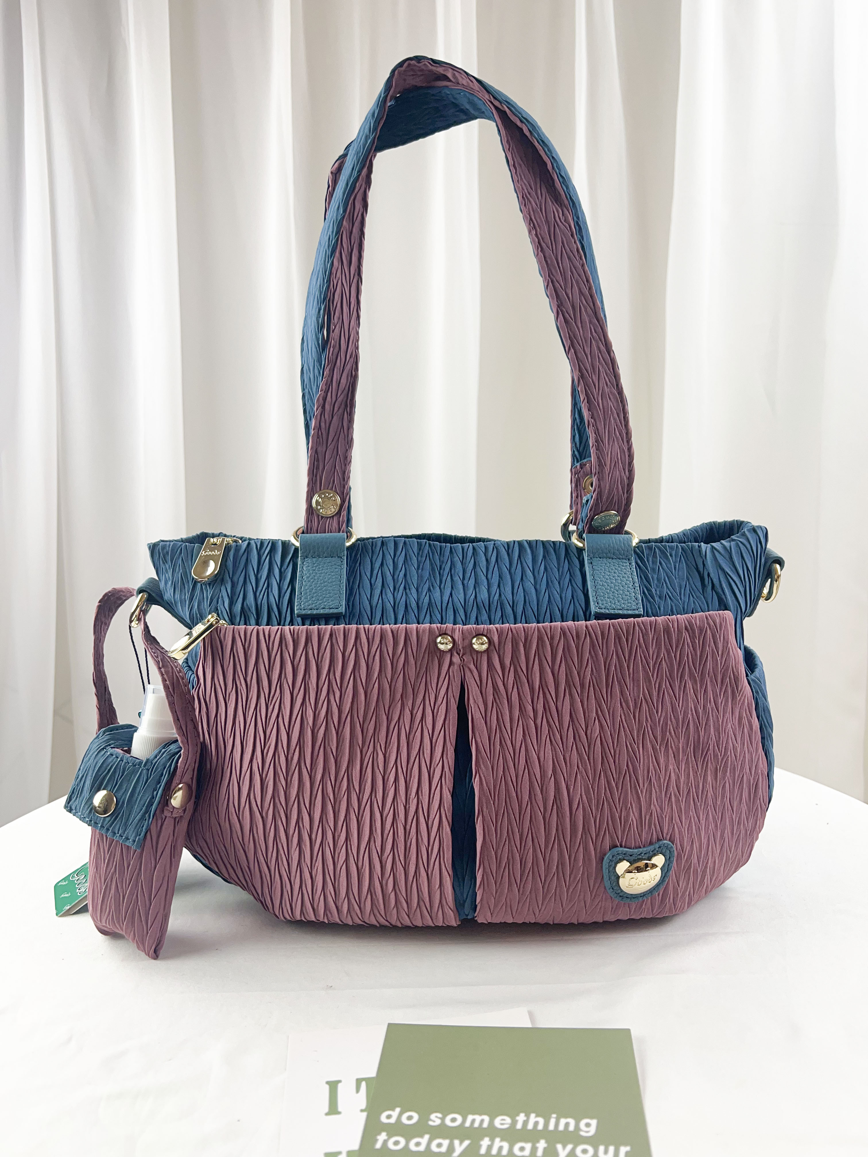 GOODS 湖水藍配粉防潑水手提包 / 側背包 附酒精保護套+酒精瓶  #2637