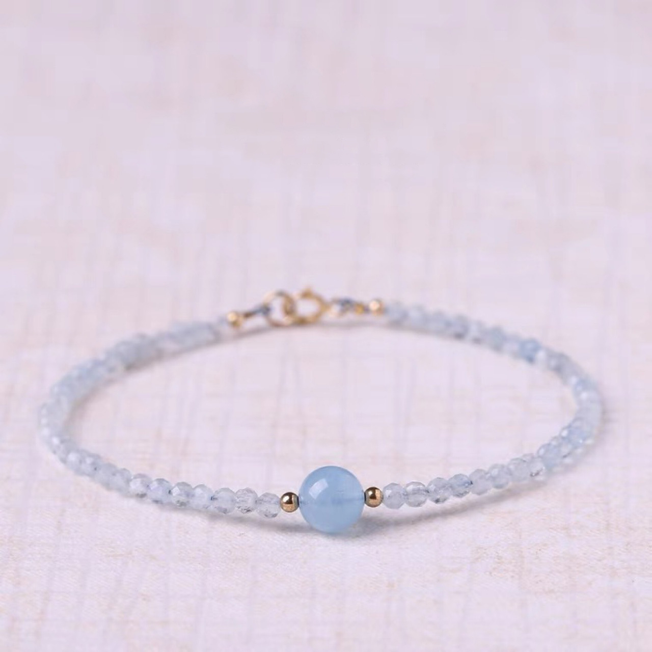 【清新海藍】天然海藍寶2mm切面+6mm圓珠水晶手鍊/水晶手串