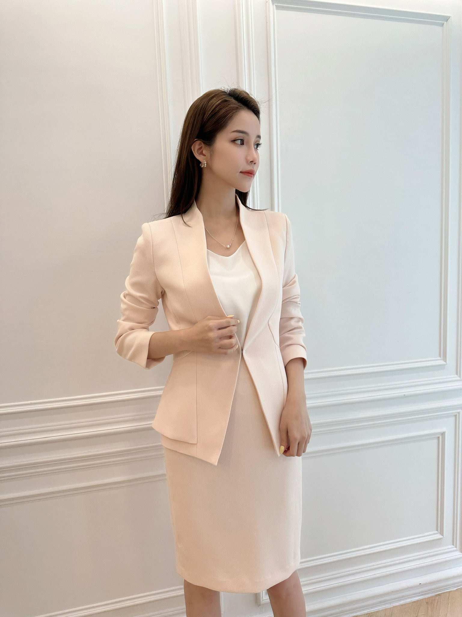 簡約修身套裝 - 水晶粉