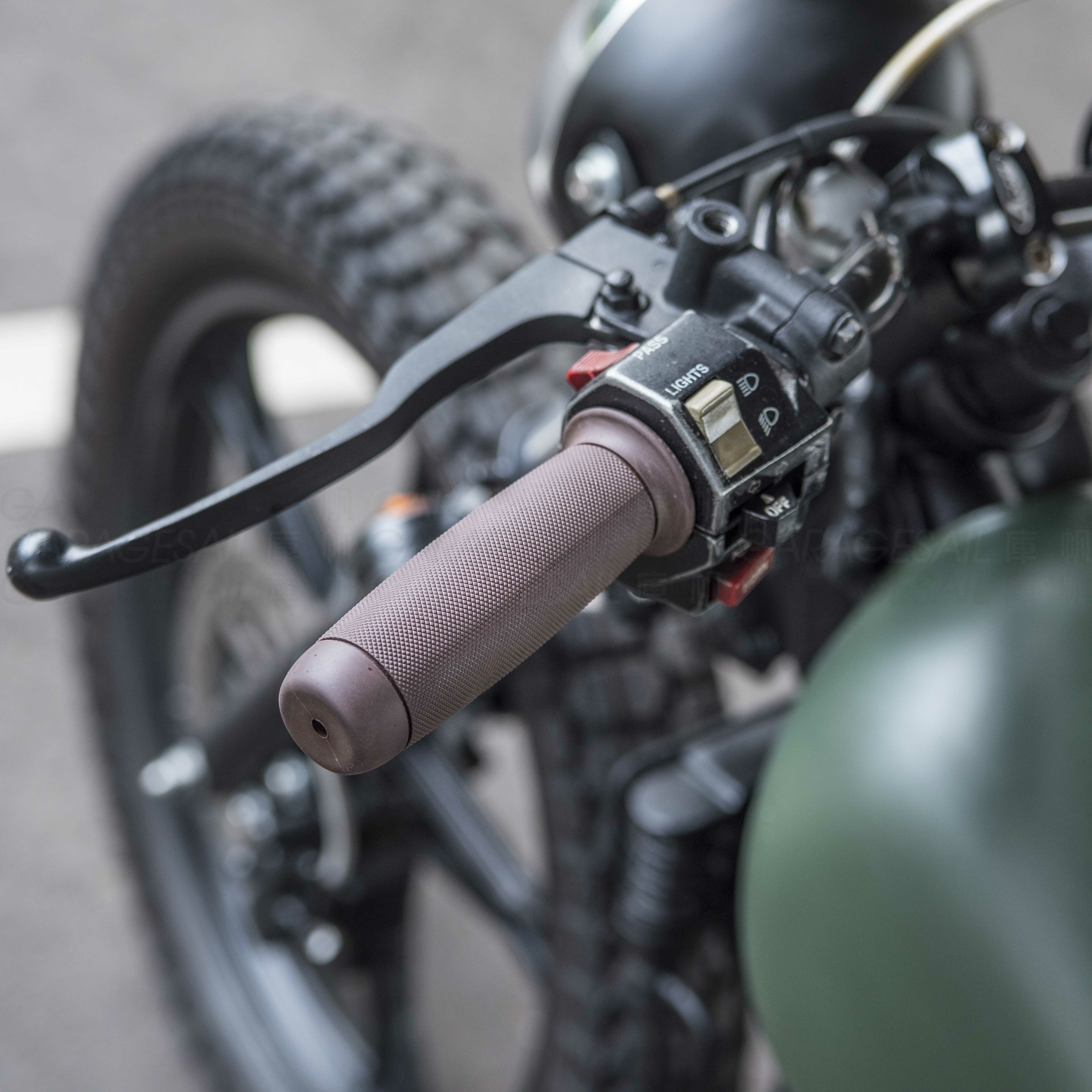 橡膠 握把套 細菱格紋 - 咖啡