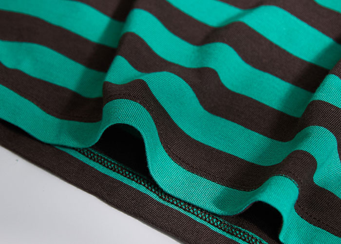 柔軟海平線條紋短袖上衣